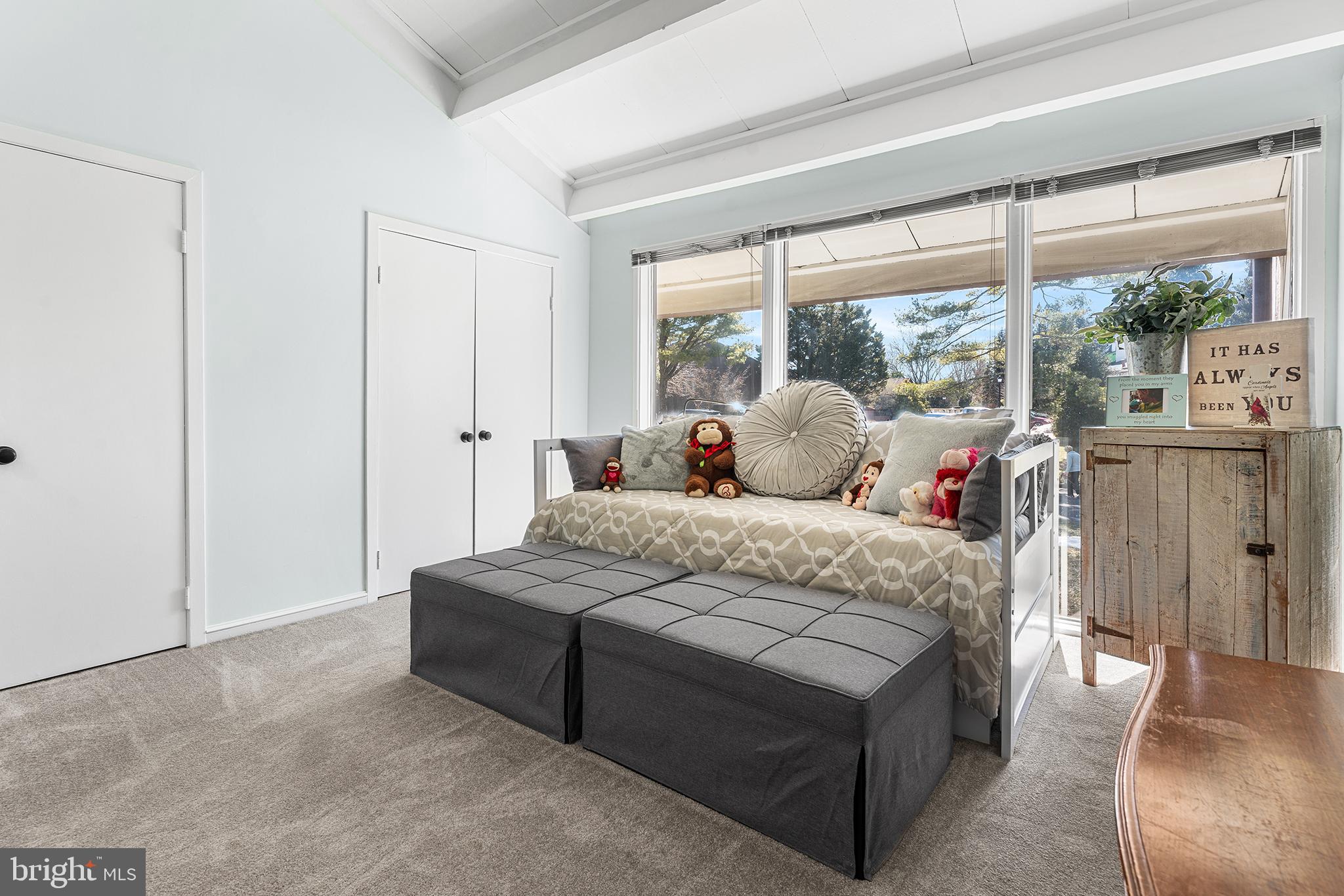 VILLAGE II - Residential