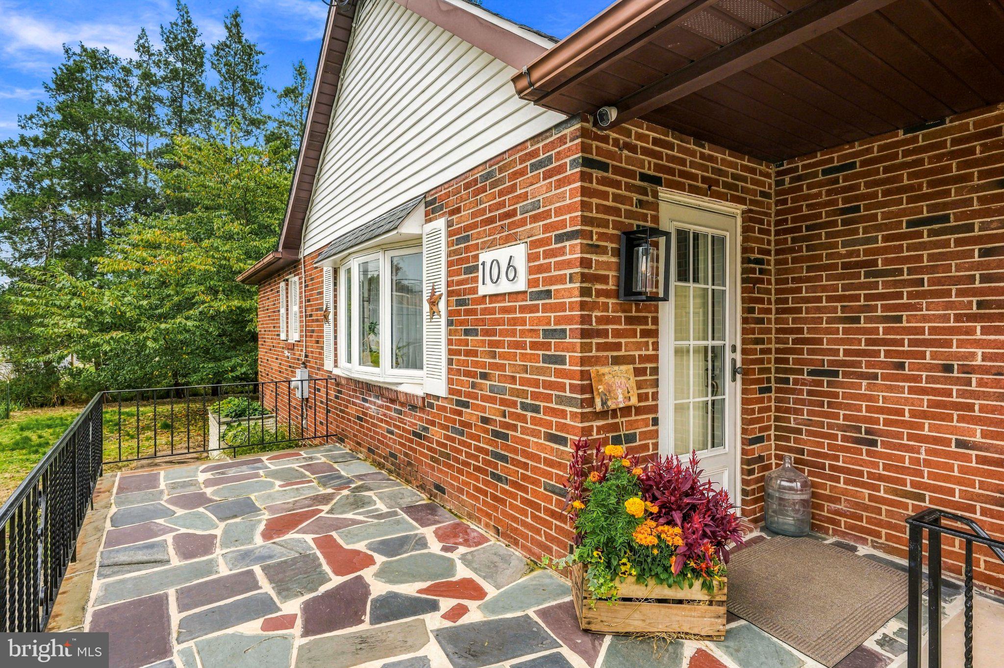 106 ANDERSON AVENUE