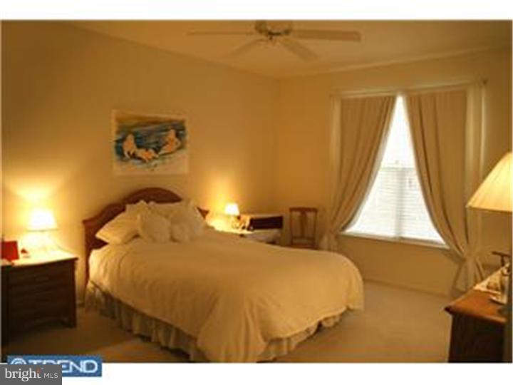 SOMERSET LAKE - Residential