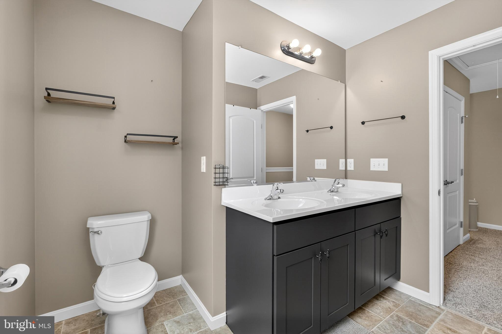 HUNTERS RUN - Residential