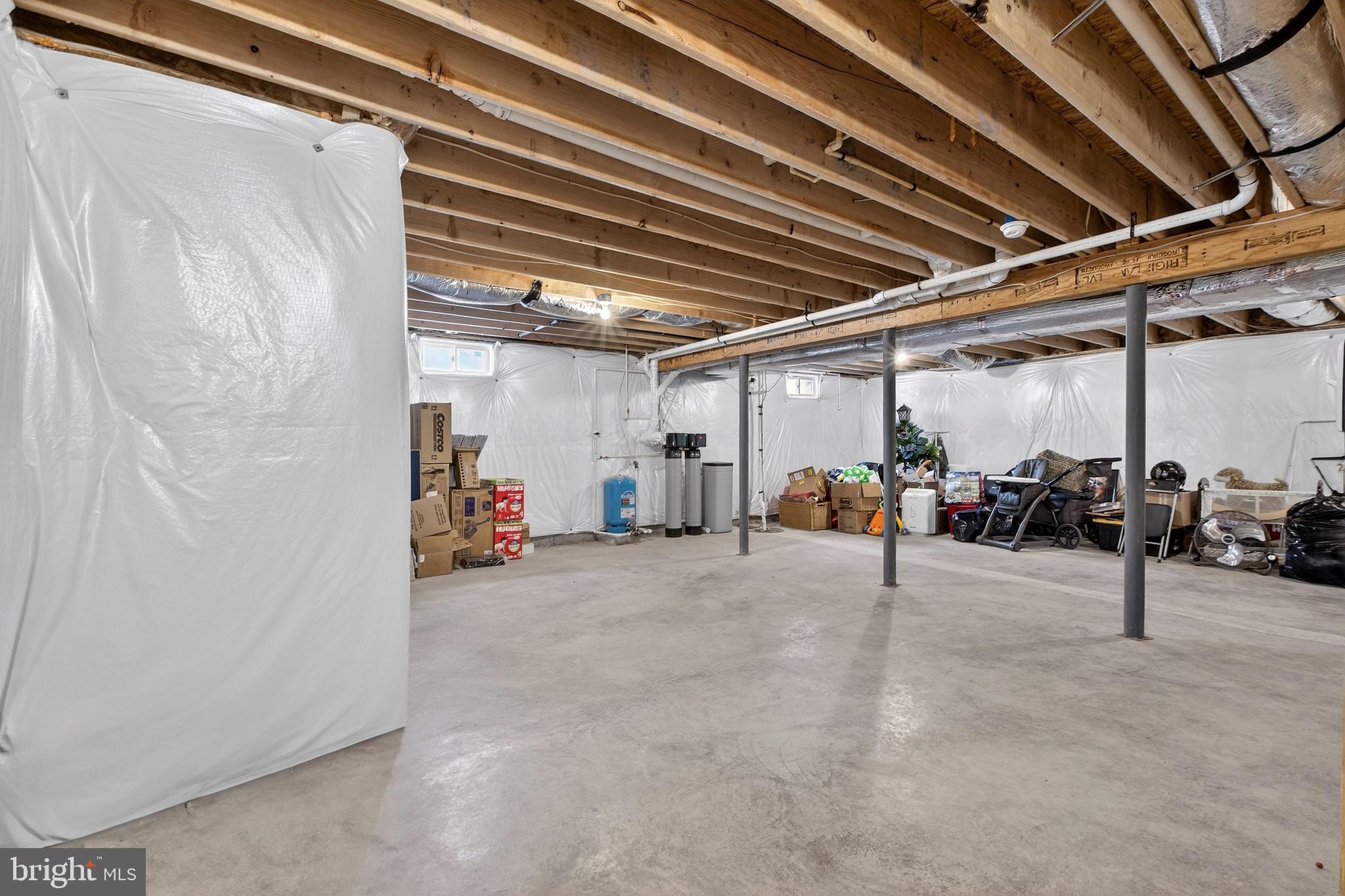 HUNTERS RUN - Residential