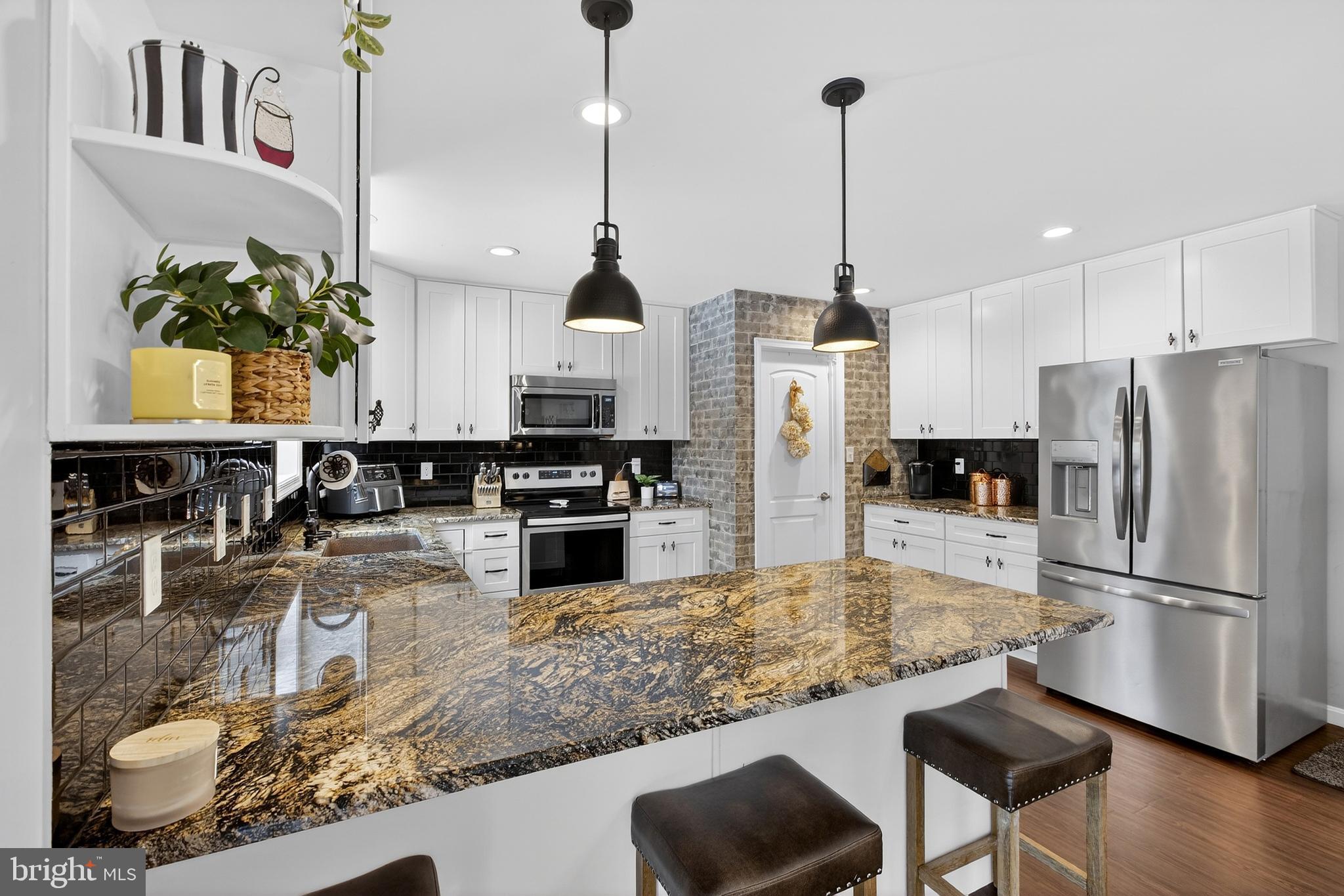 HUNTERS RUN - Residential