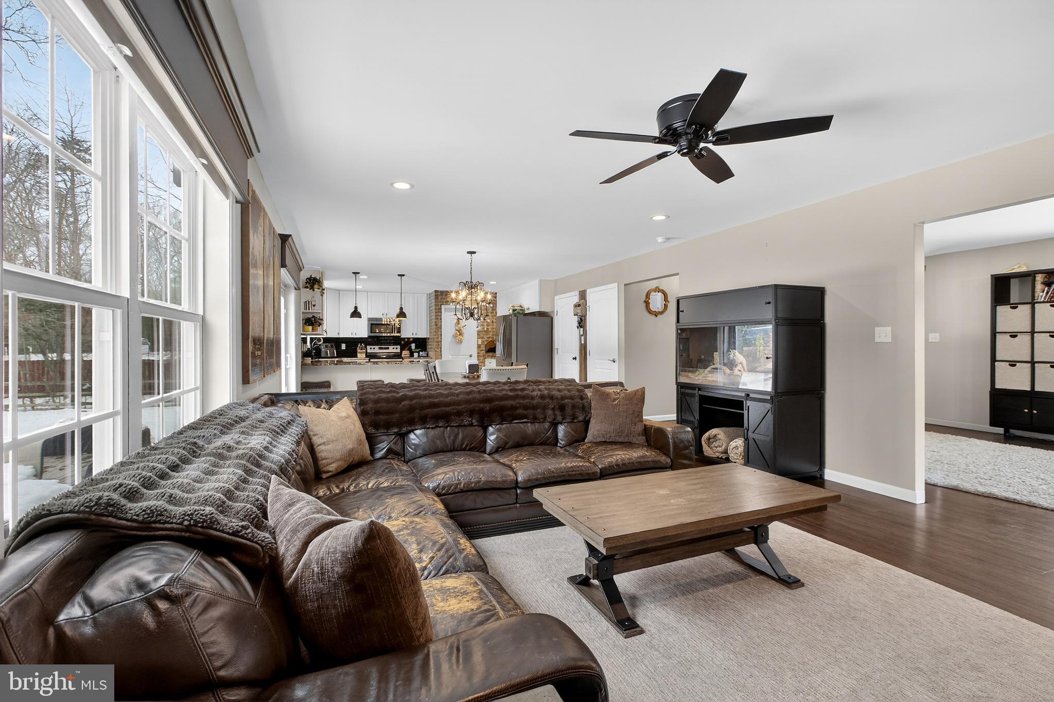 HUNTERS RUN - Residential