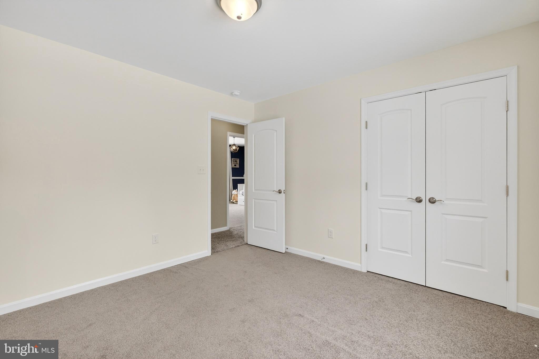 HUNTERS RUN - Residential