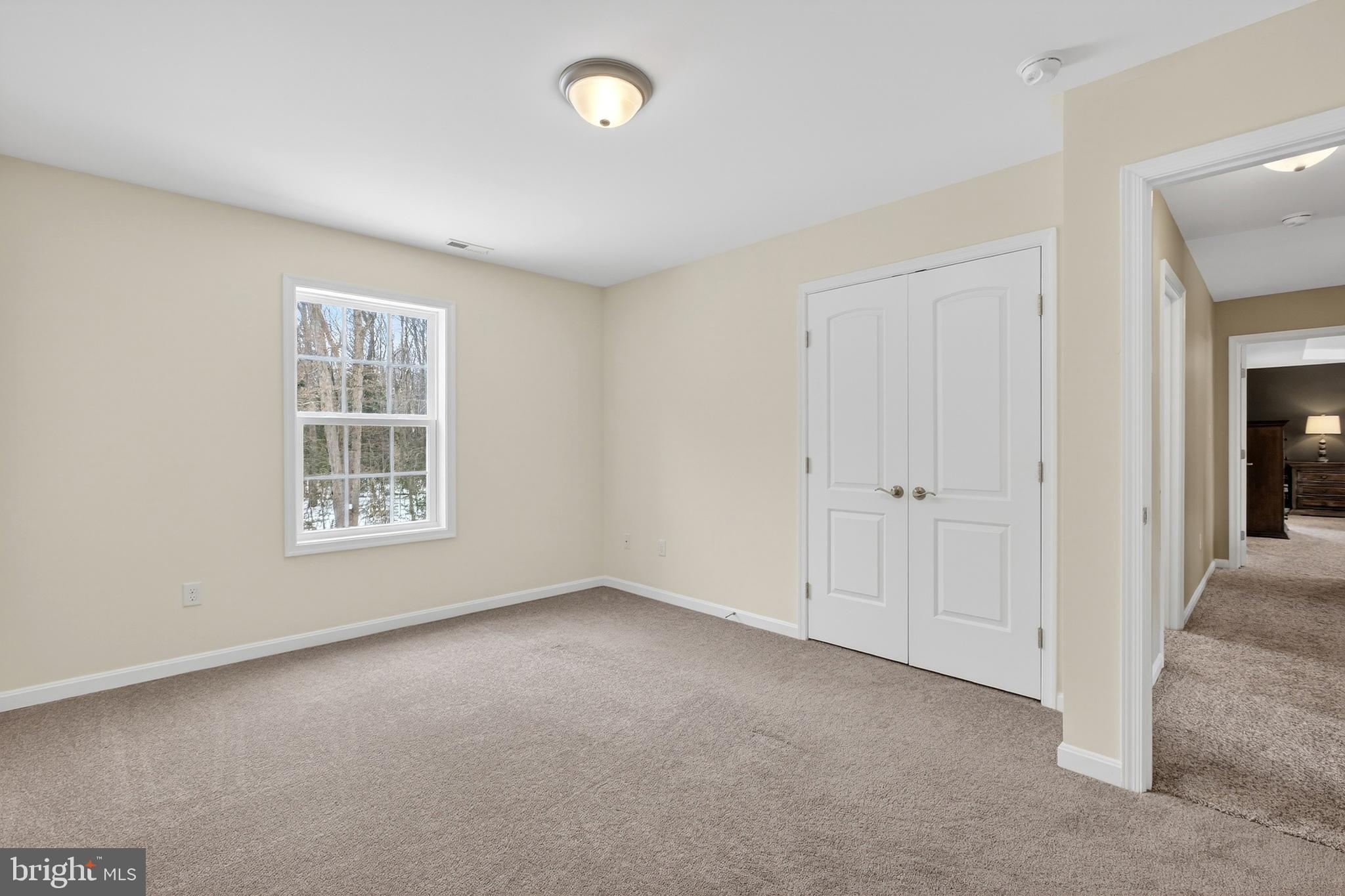 HUNTERS RUN - Residential