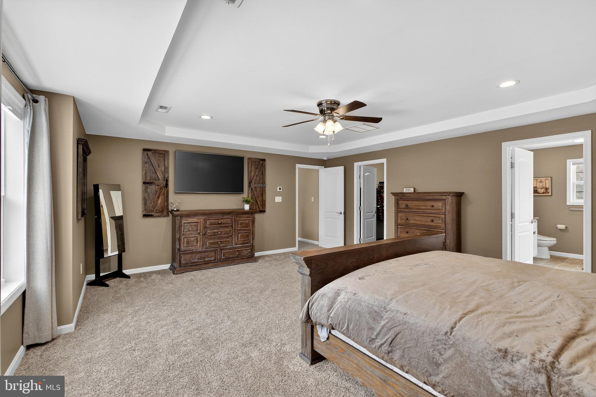 HUNTERS RUN - Residential