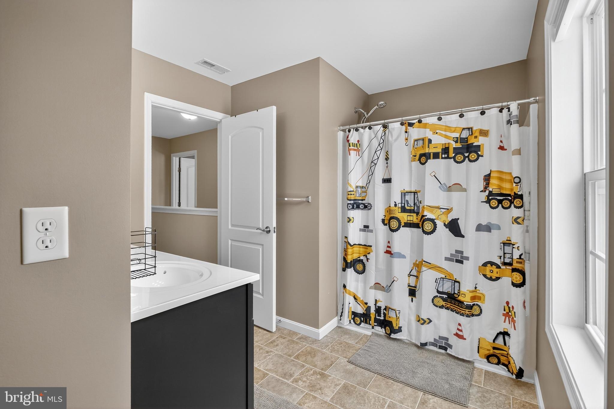 HUNTERS RUN - Residential