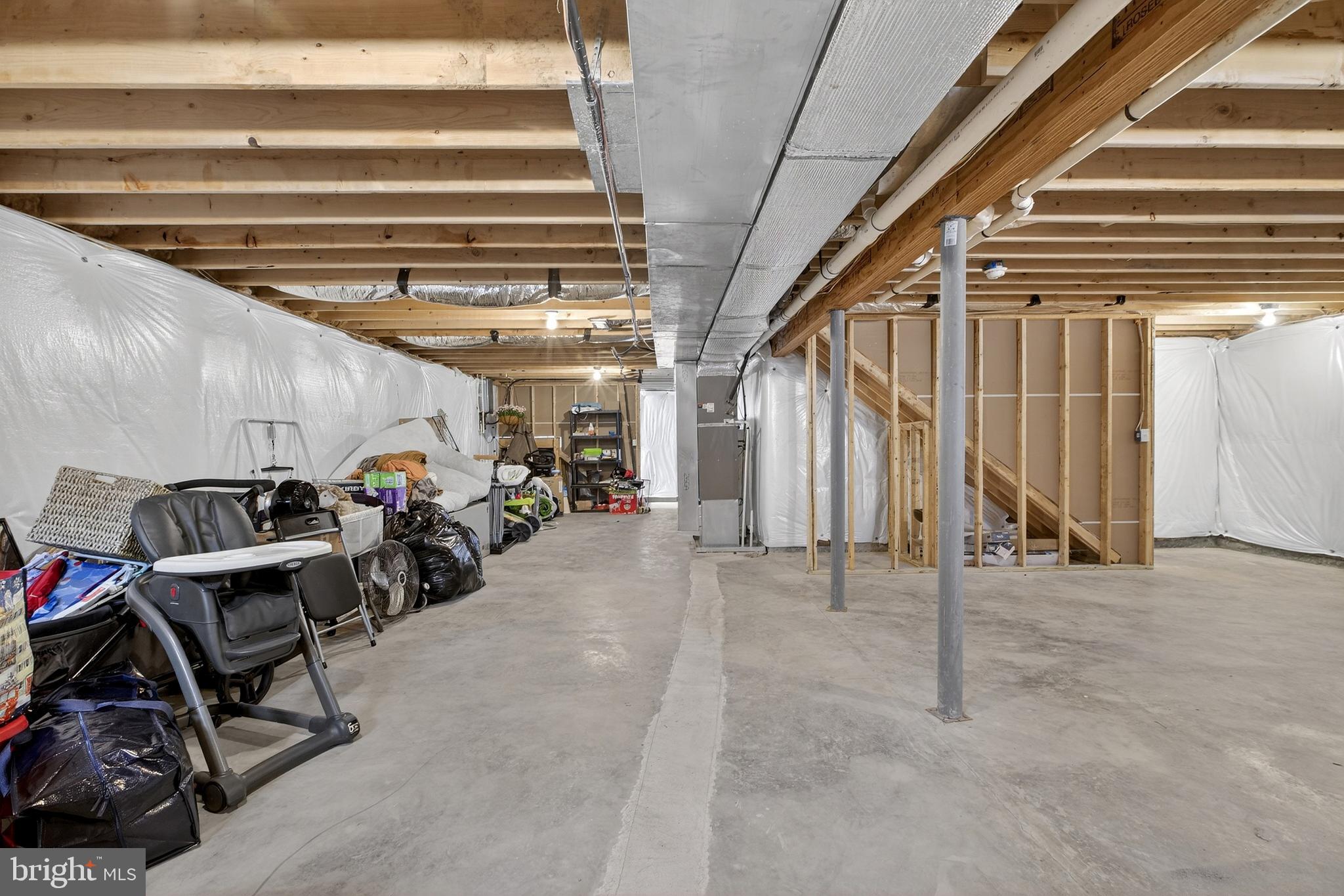 HUNTERS RUN - Residential