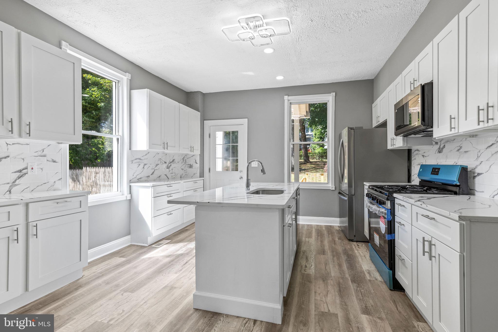 FRANKFORD - Residential