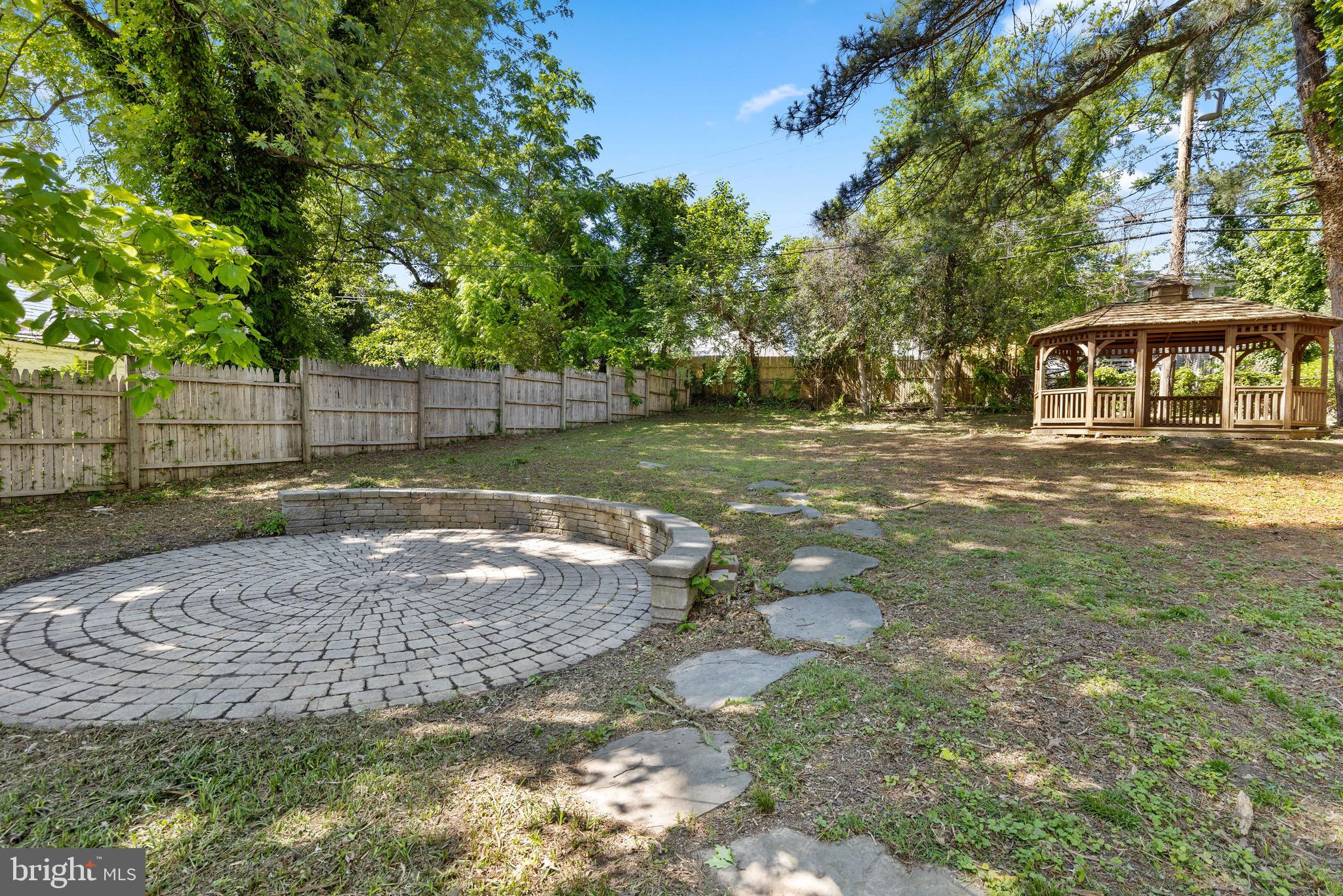 FRANKFORD - Residential