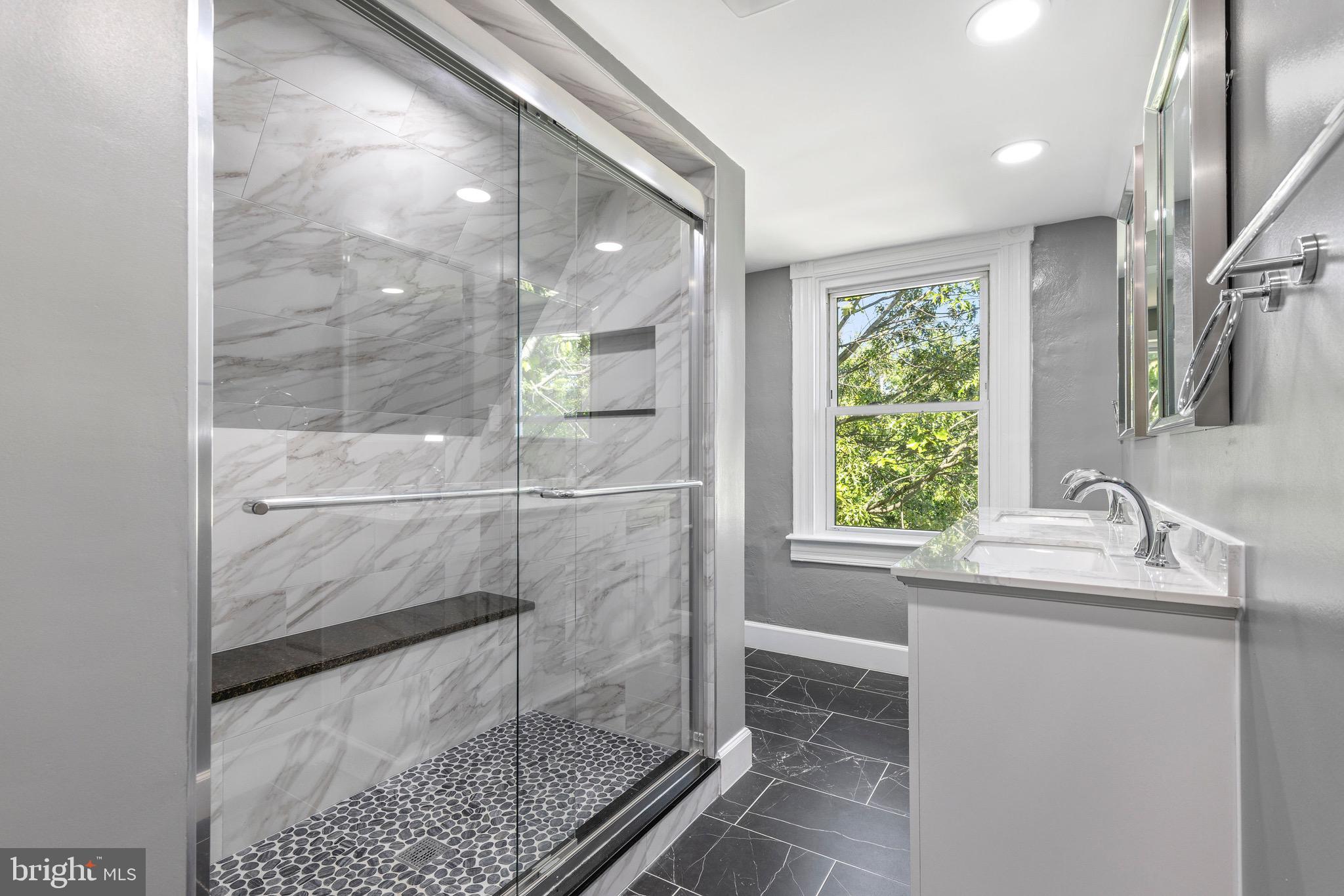 FRANKFORD - Residential