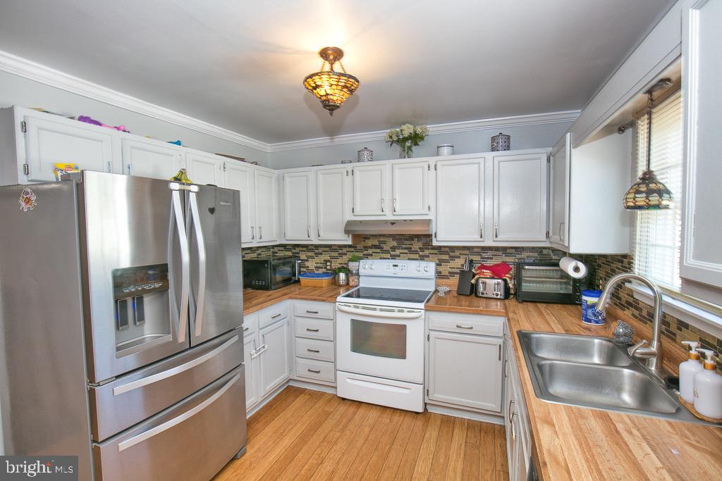 KING WILLIAMS COURT - Residential