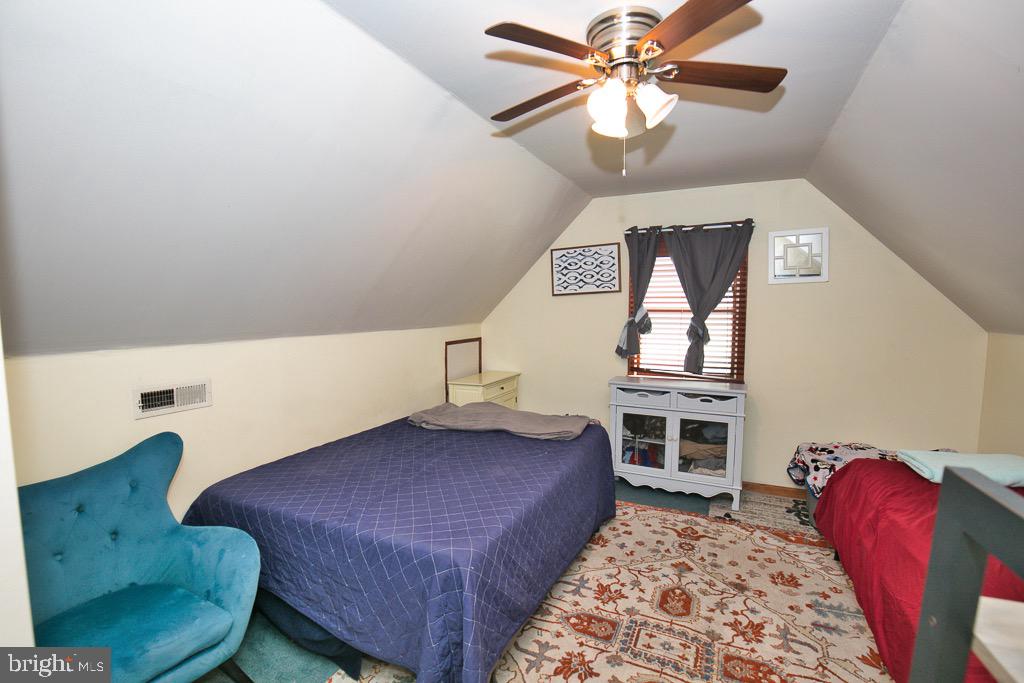 KING WILLIAMS COURT - Residential