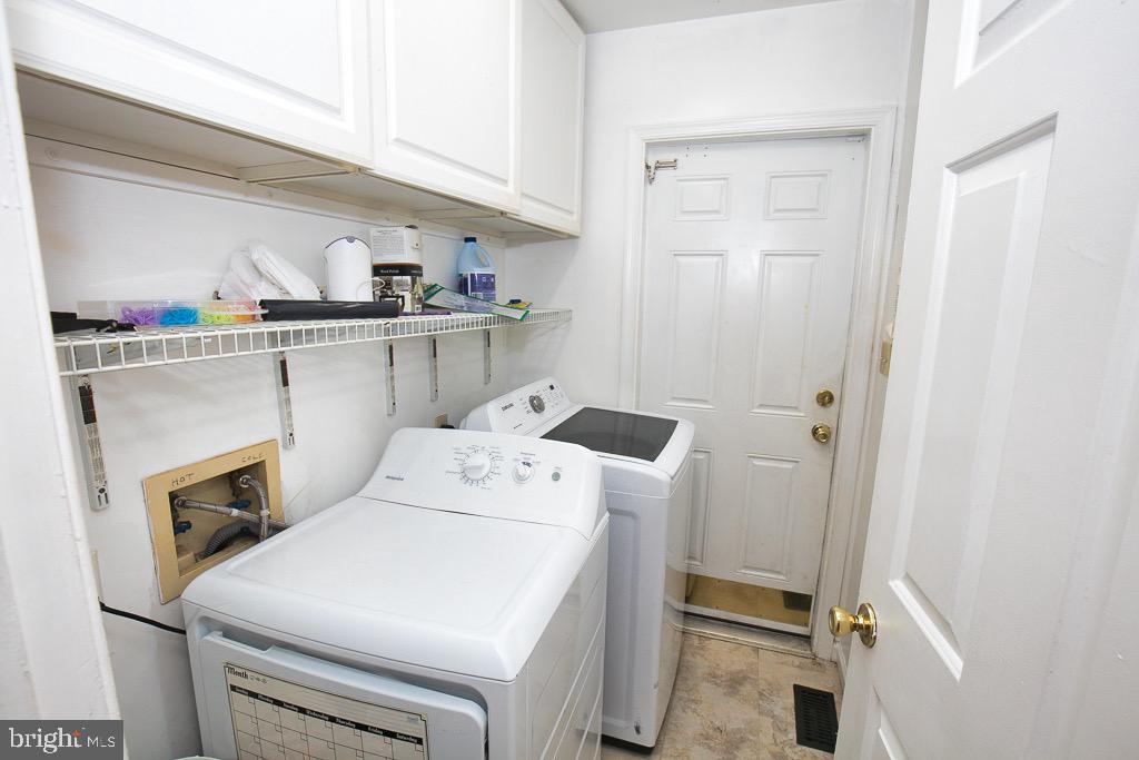 KING WILLIAMS COURT - Residential