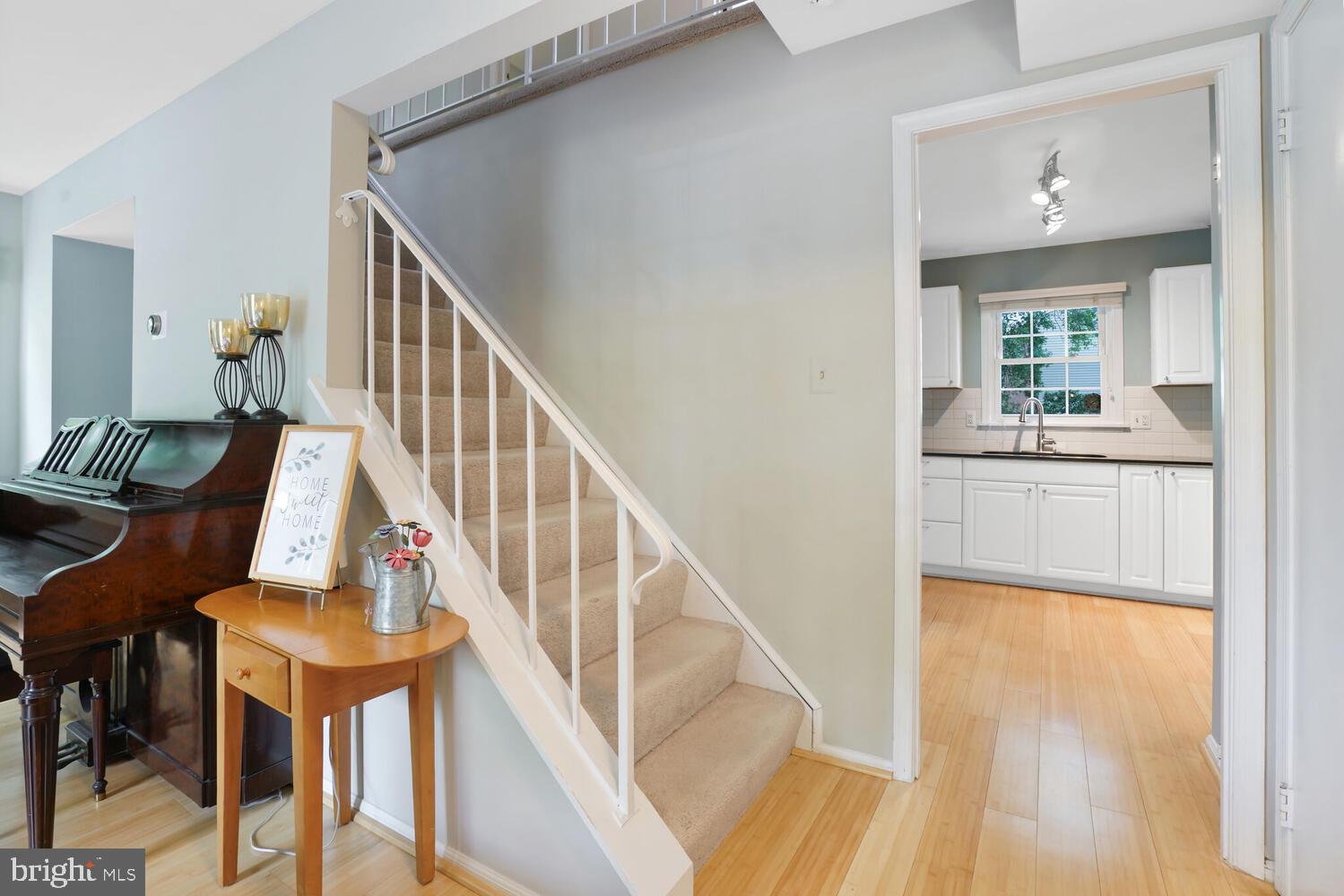 DUNN LORING VILLAGE - Residential