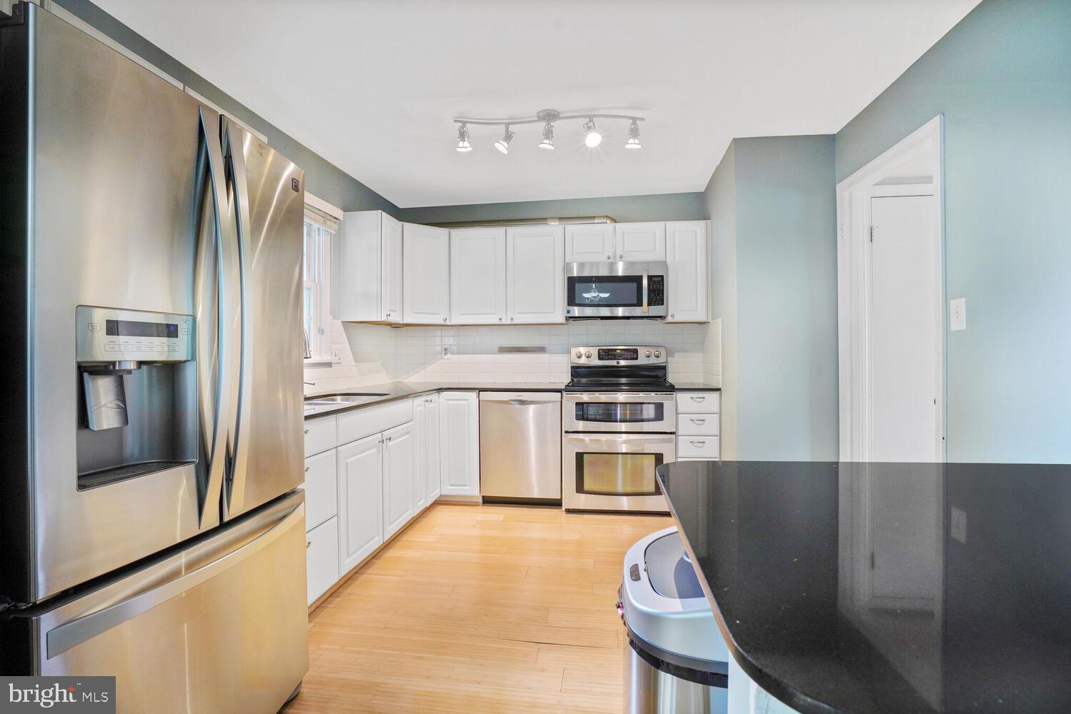 DUNN LORING VILLAGE - Residential