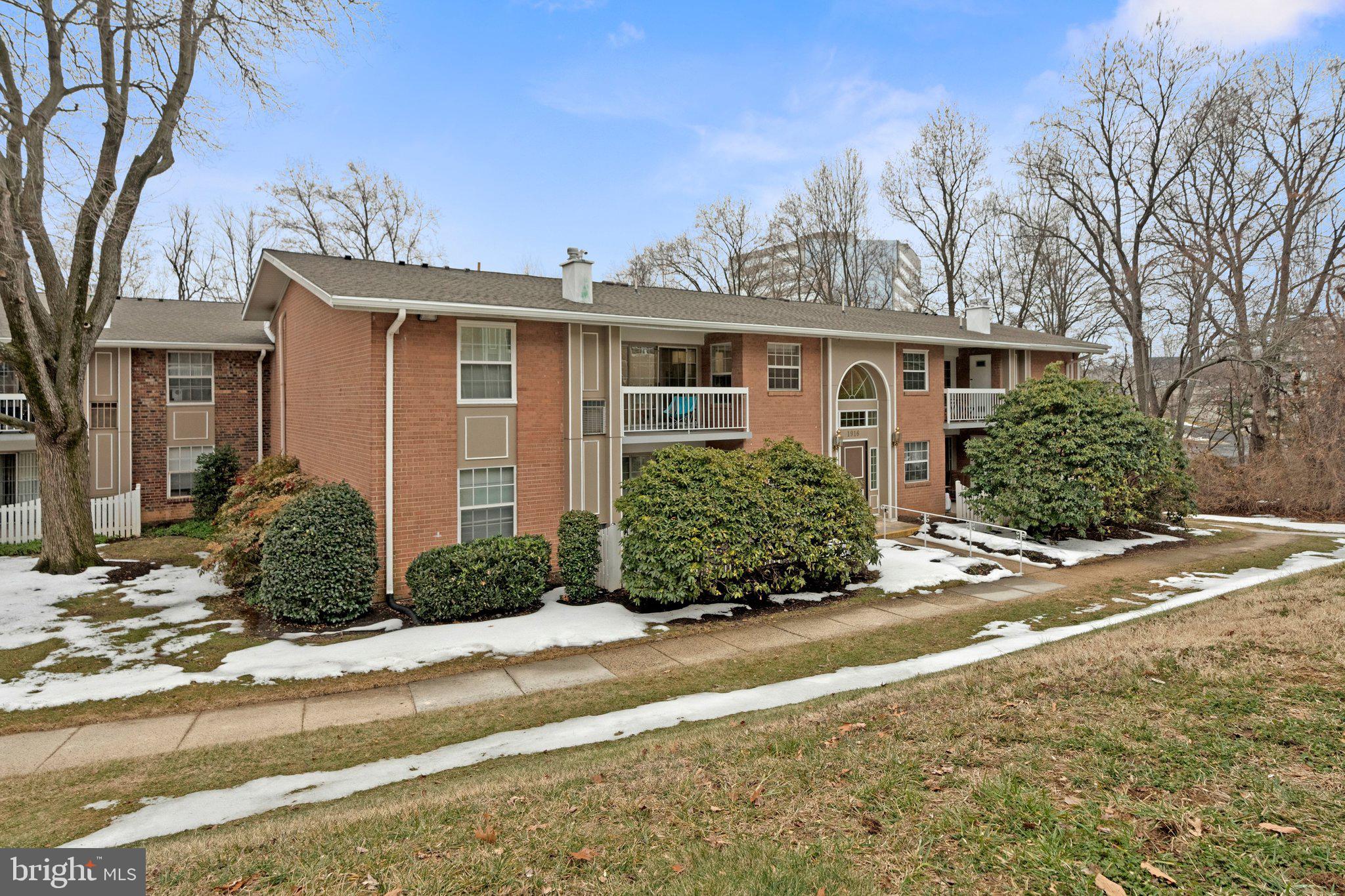 MC LEAN CHASE - Residential