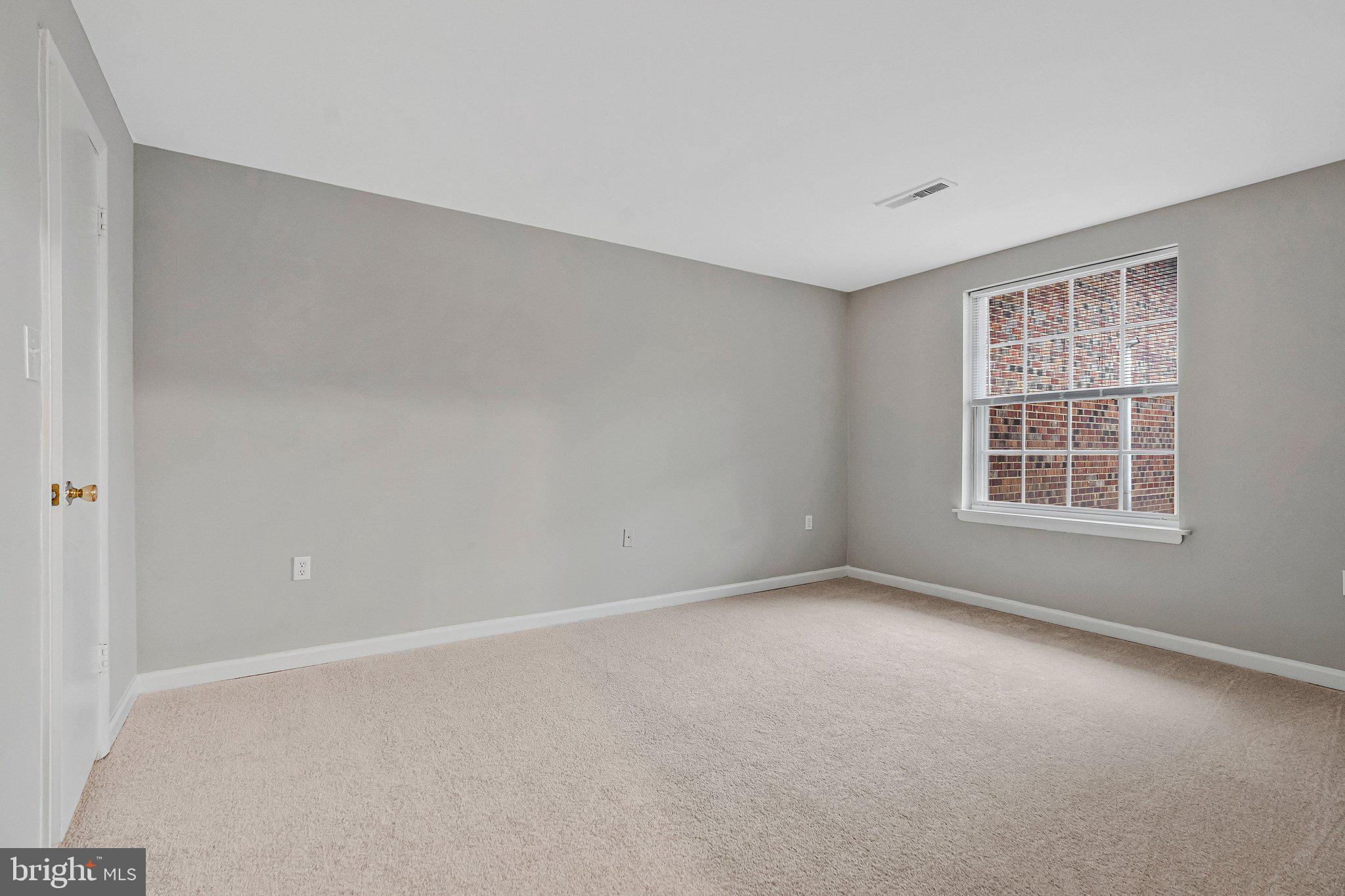 MC LEAN CHASE - Residential