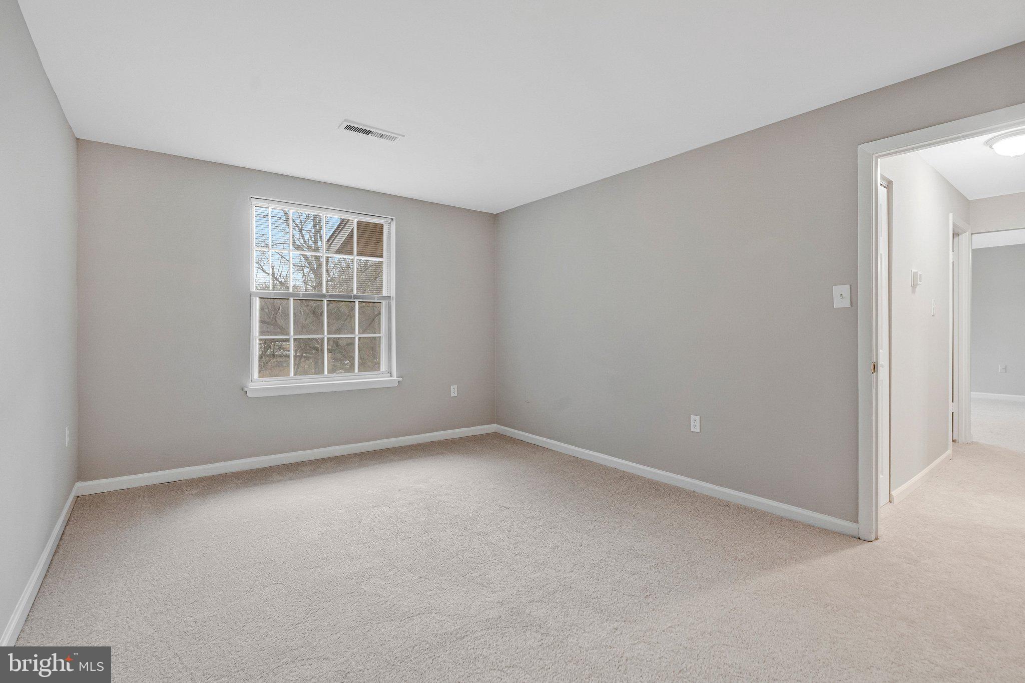 MC LEAN CHASE - Residential