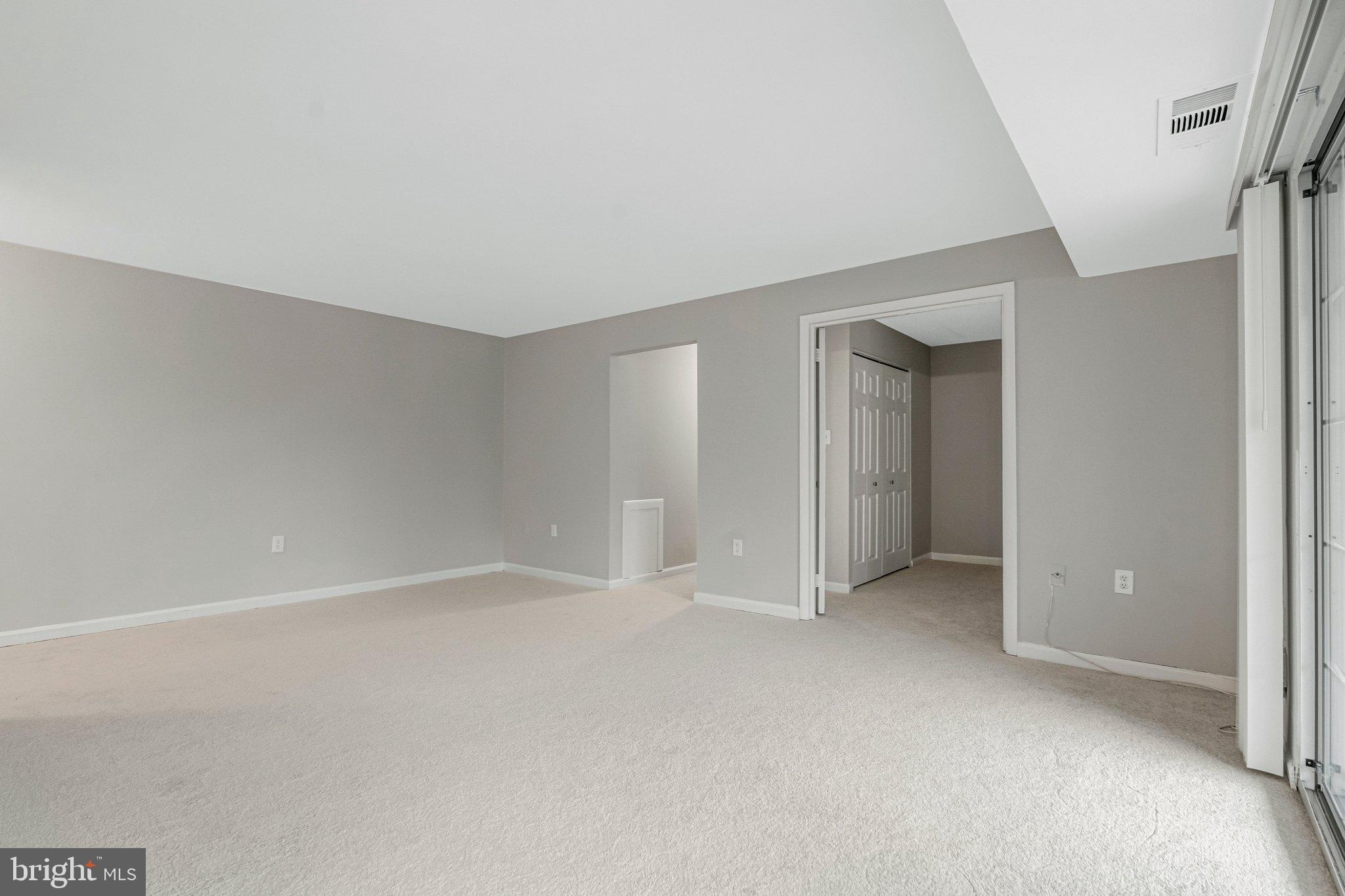 MC LEAN CHASE - Residential