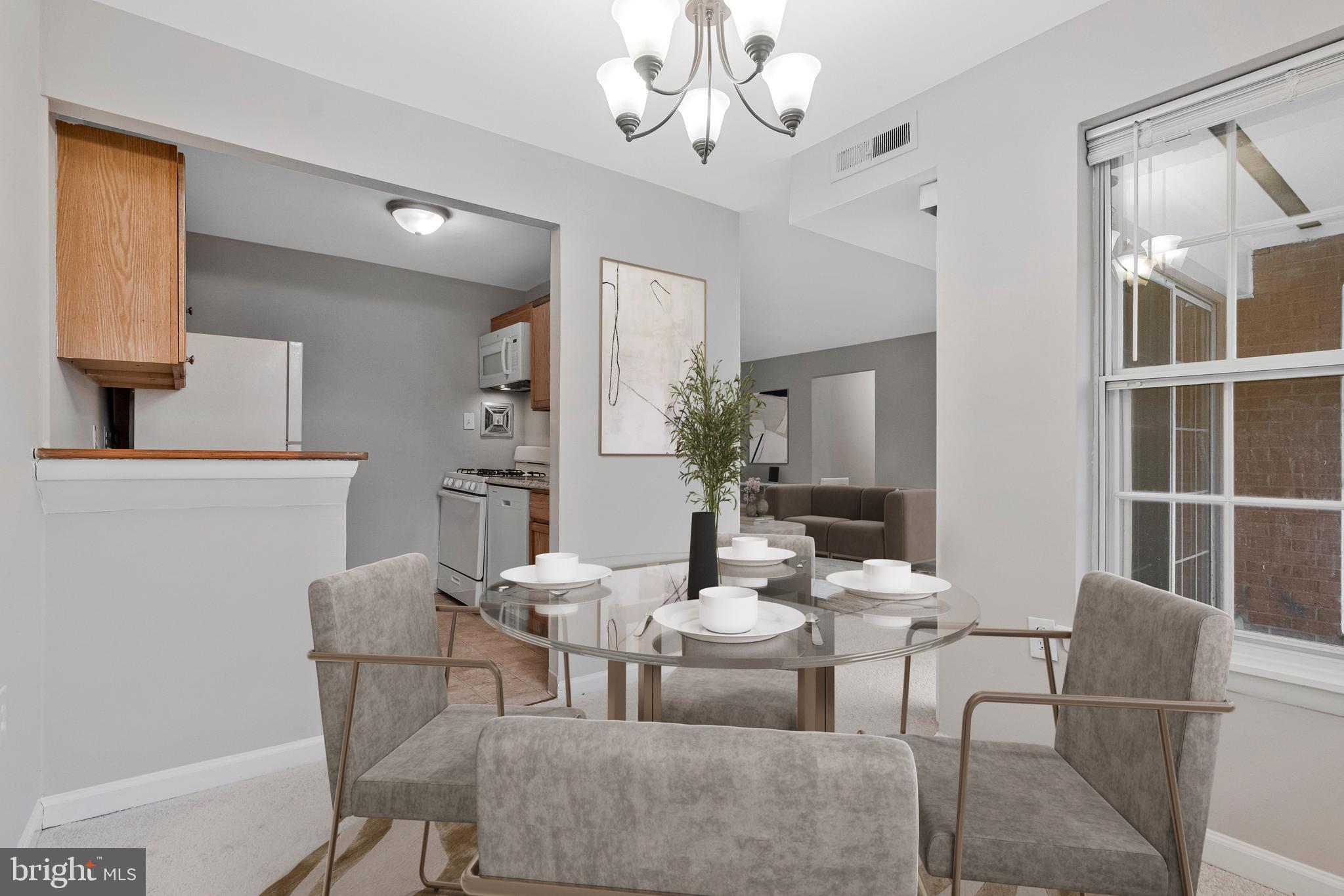 MC LEAN CHASE - Residential