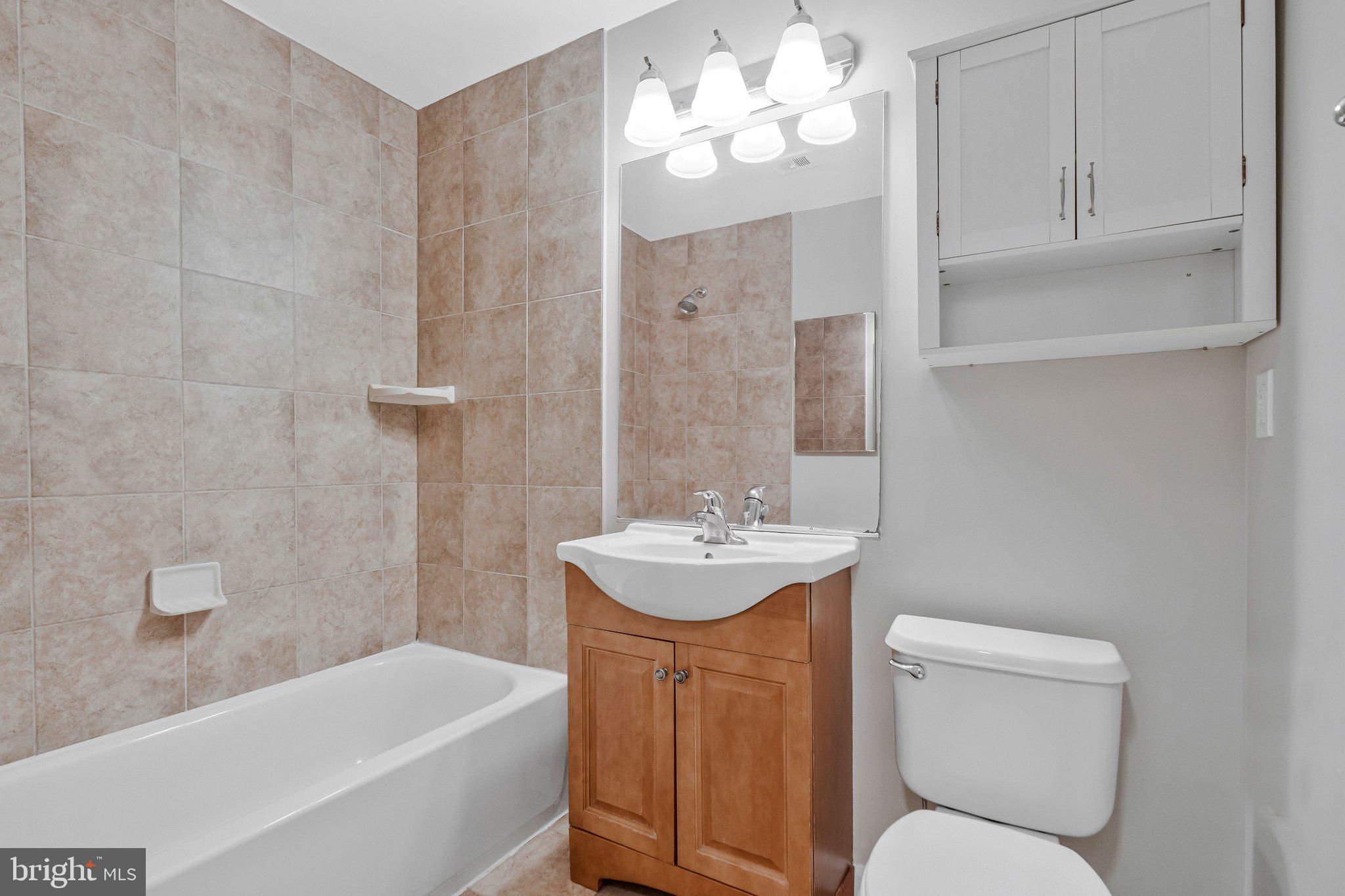 MC LEAN CHASE - Residential