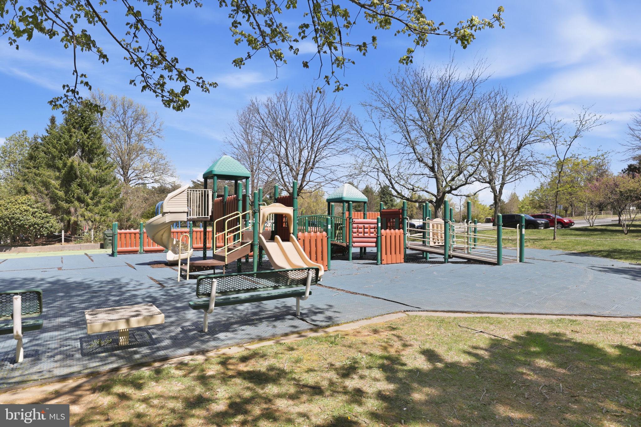 FOX HILLS WEST - Residential