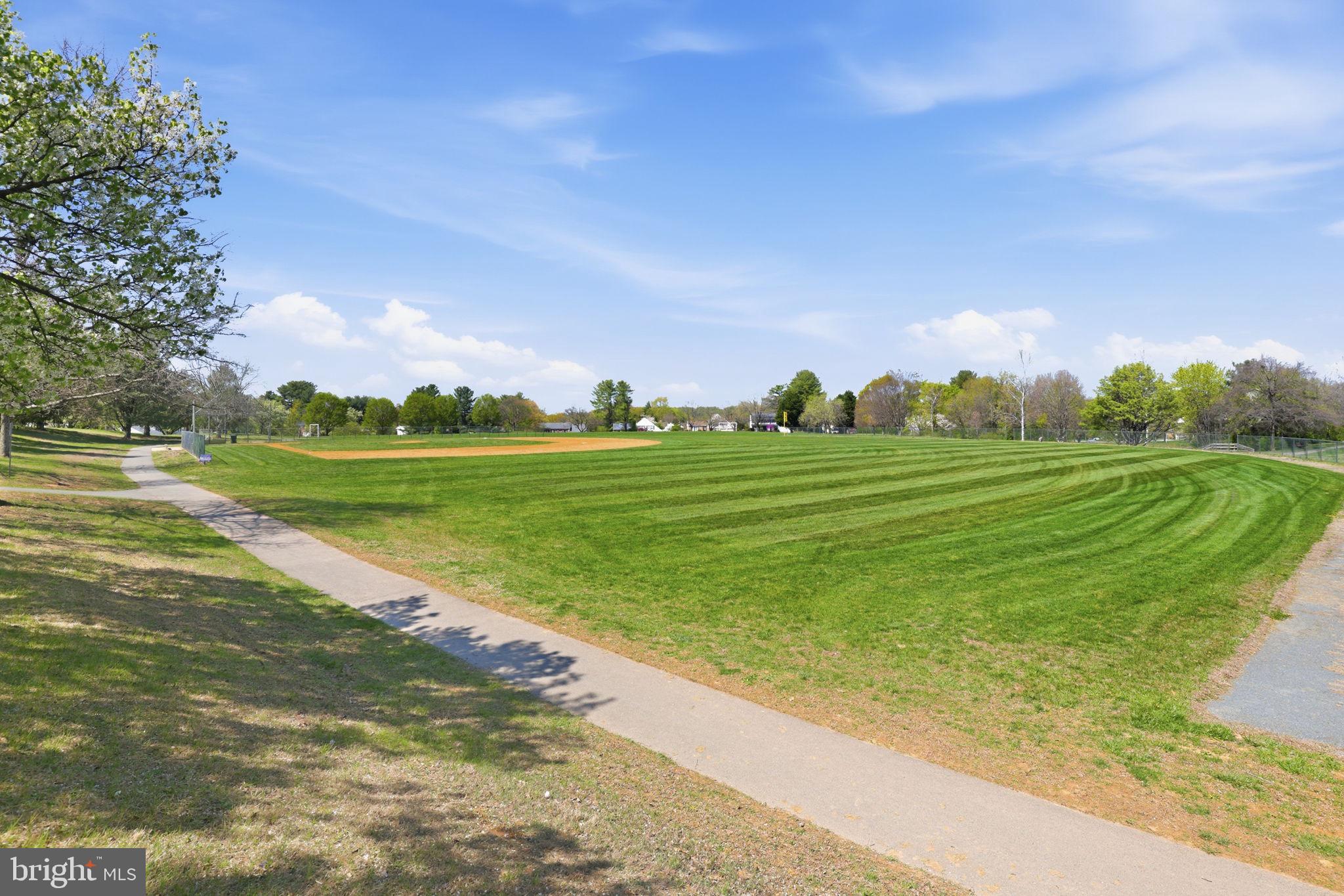 FOX HILLS WEST - Residential