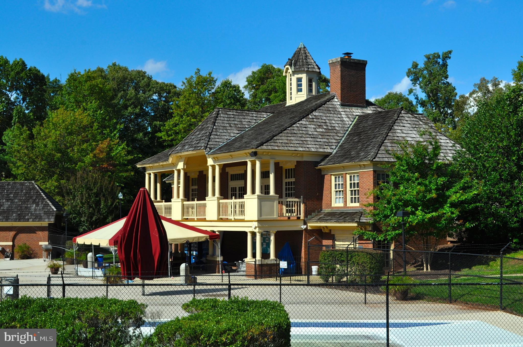 SULLY STATION - Residential