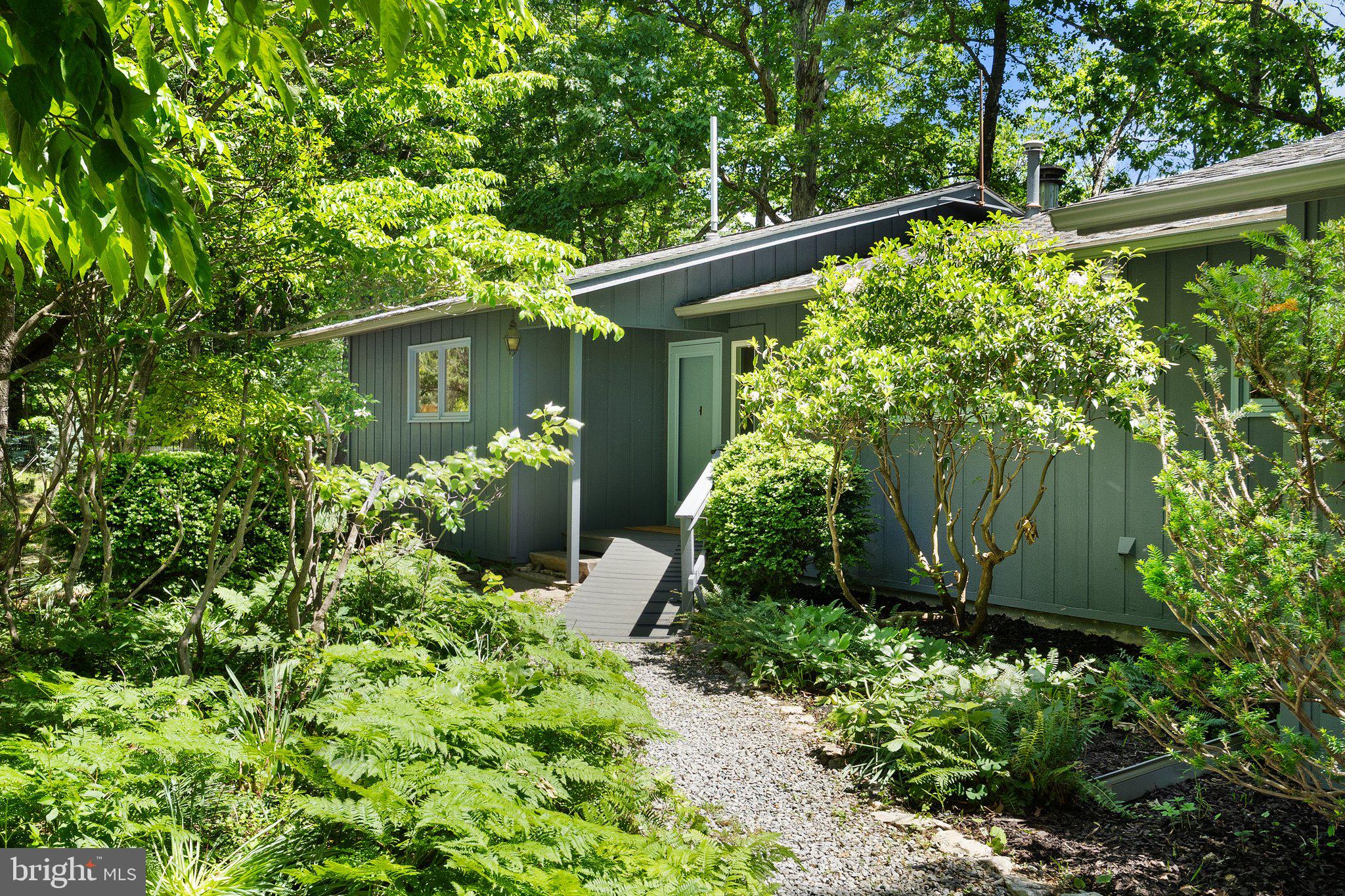 384 OLD FERRY LANE
