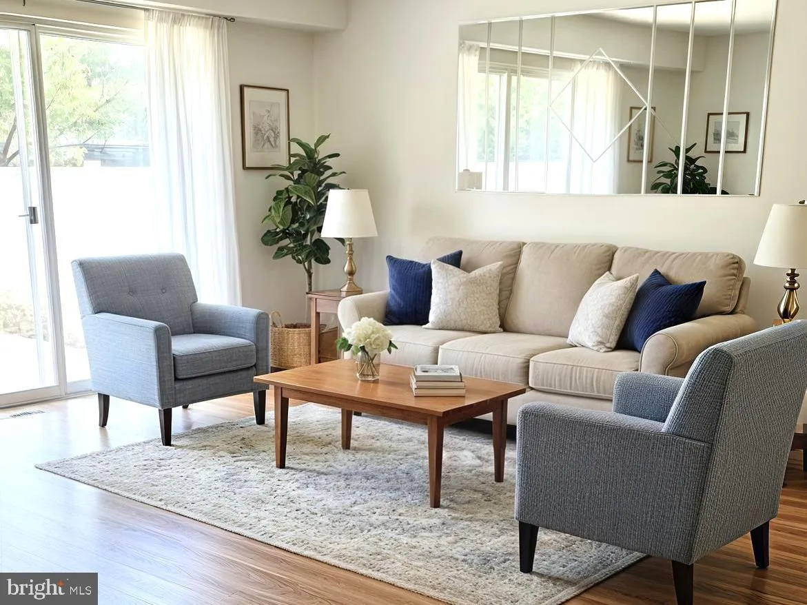 Newtown, Pennsylvania 18940, United States, 2 Bedrooms Bedrooms, ,1 BathroomBathrooms,Residential,Contingent,202088