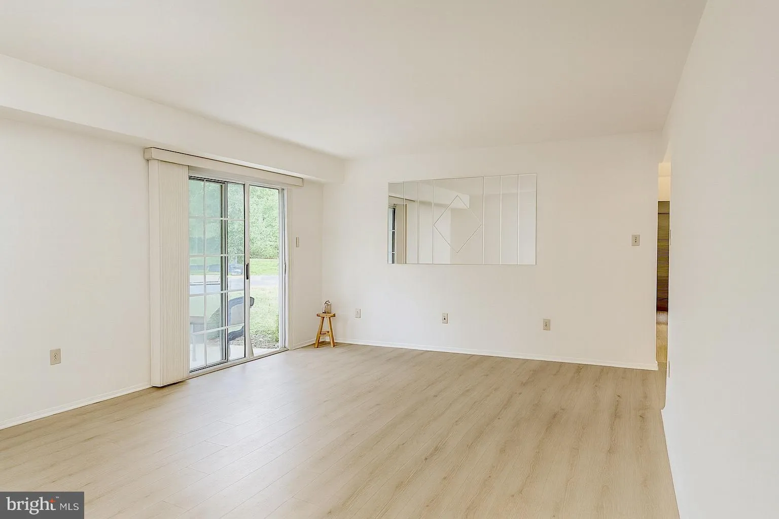 Newtown, Pennsylvania 18940, United States, 2 Bedrooms Bedrooms, ,1 BathroomBathrooms,Residential,Contingent,202088