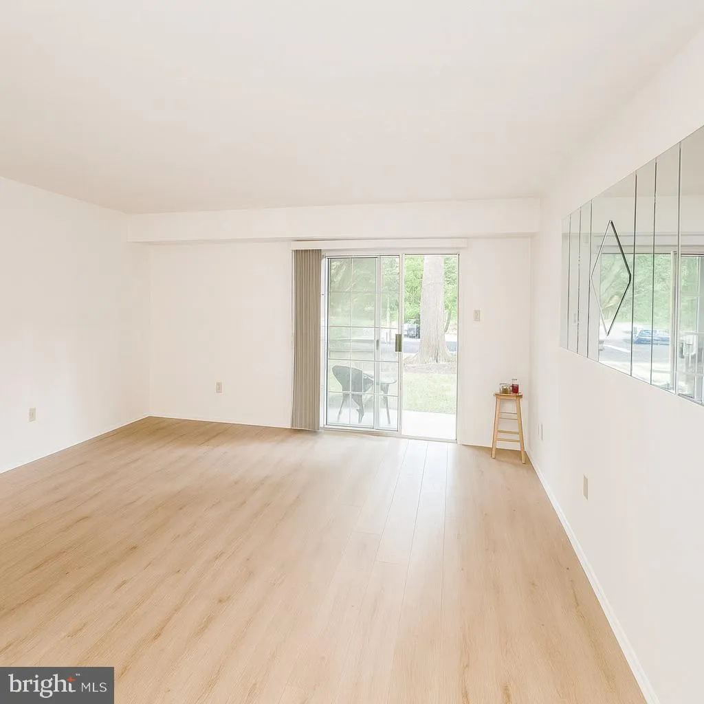 Newtown, Pennsylvania 18940, United States, 2 Bedrooms Bedrooms, ,1 BathroomBathrooms,Residential,Contingent,202088