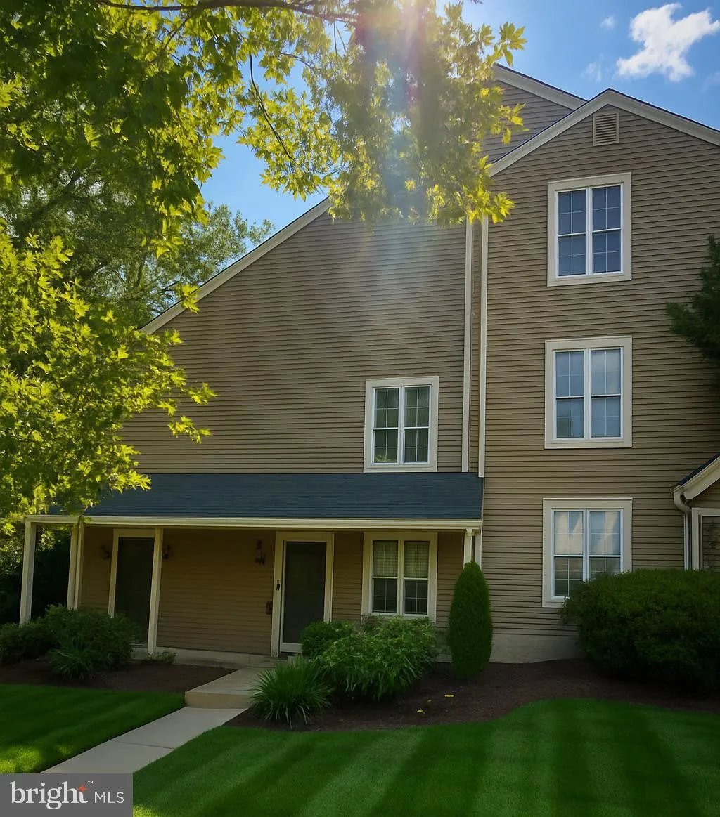 Newtown, Pennsylvania 18940, United States, 2 Bedrooms Bedrooms, ,1 BathroomBathrooms,Residential,Contingent,202088