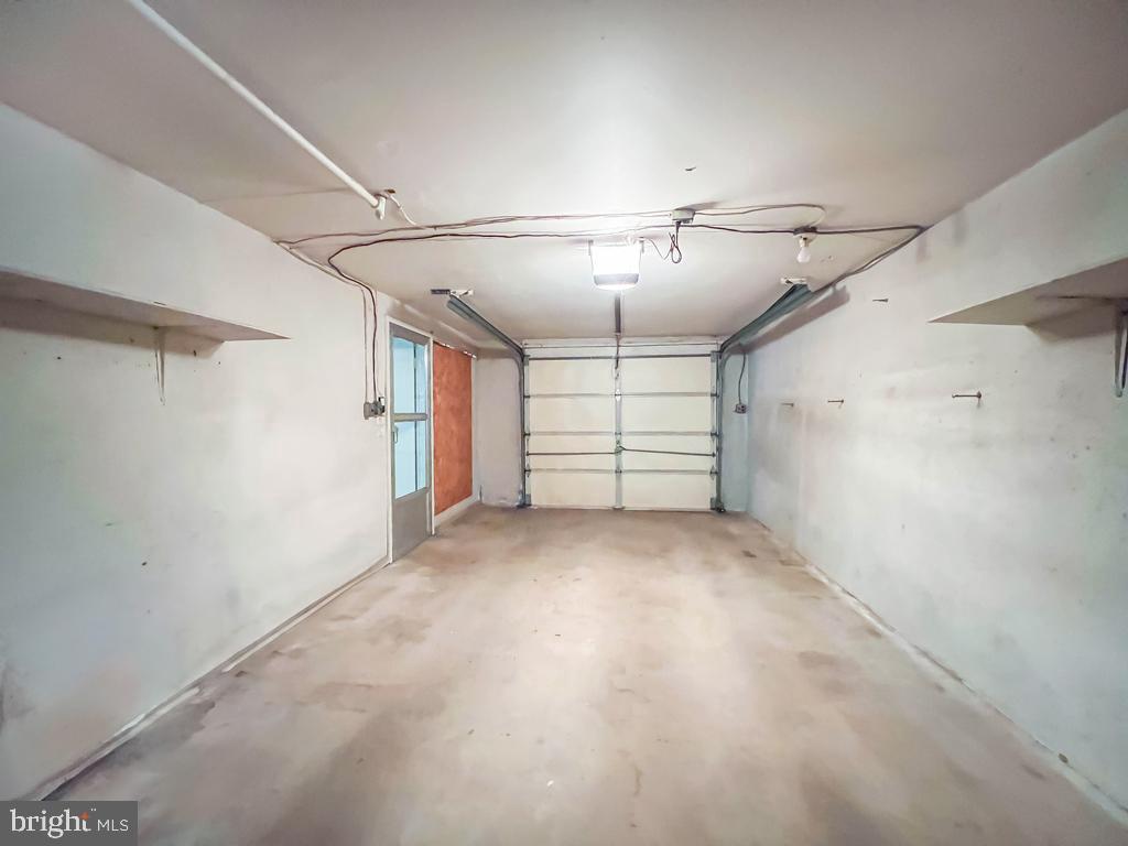 BUSTLETON - Residential