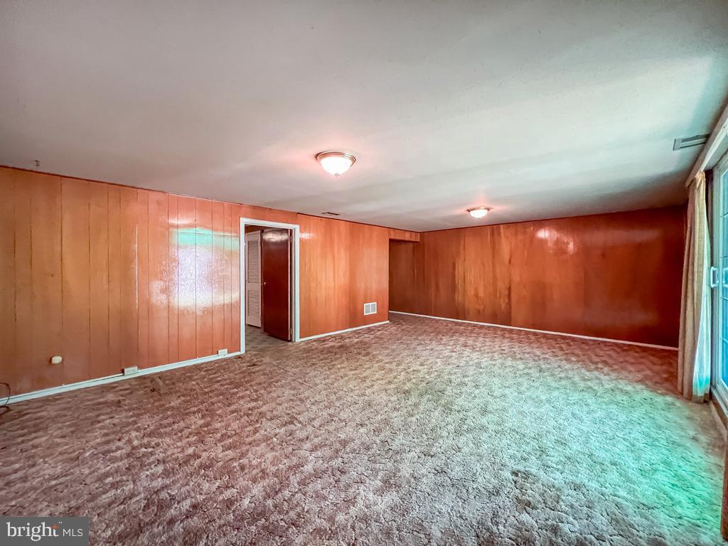 BUSTLETON - Residential