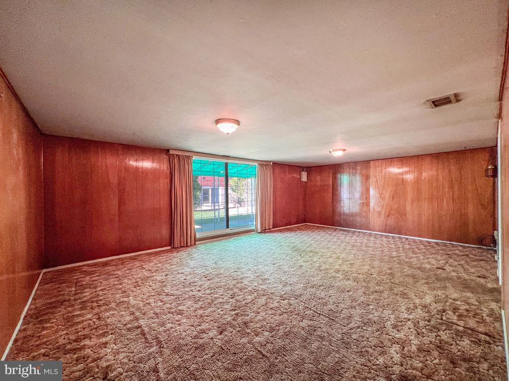 BUSTLETON - Residential