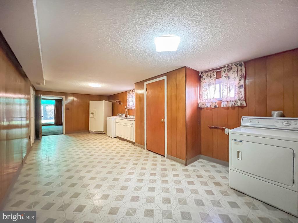 BUSTLETON - Residential