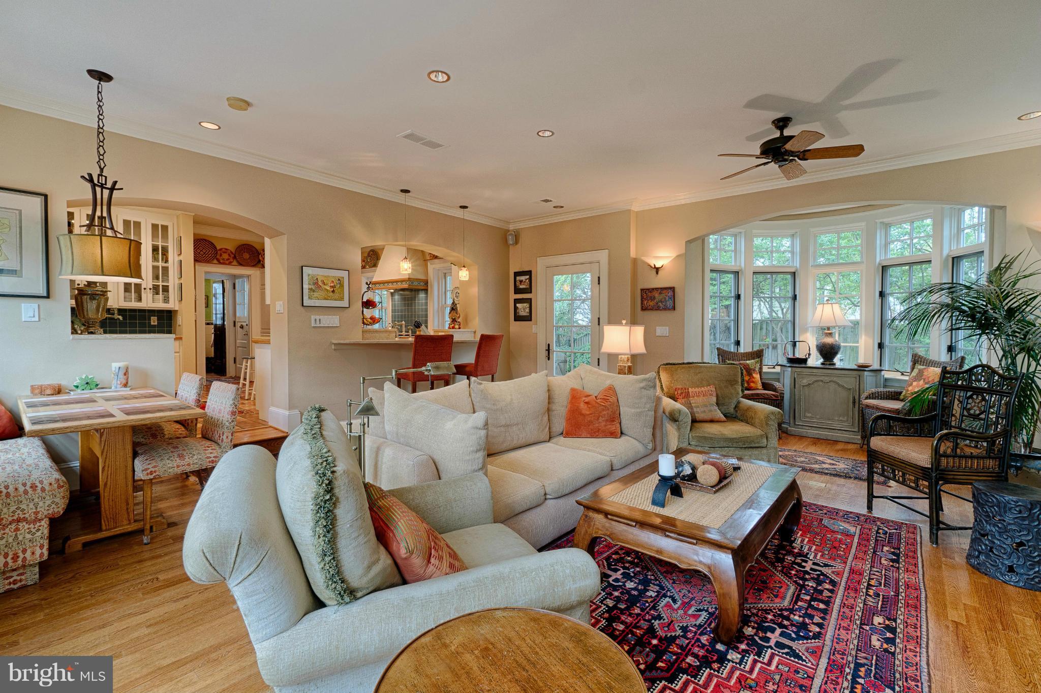 COUNTRY CLUB HILLS - Residential