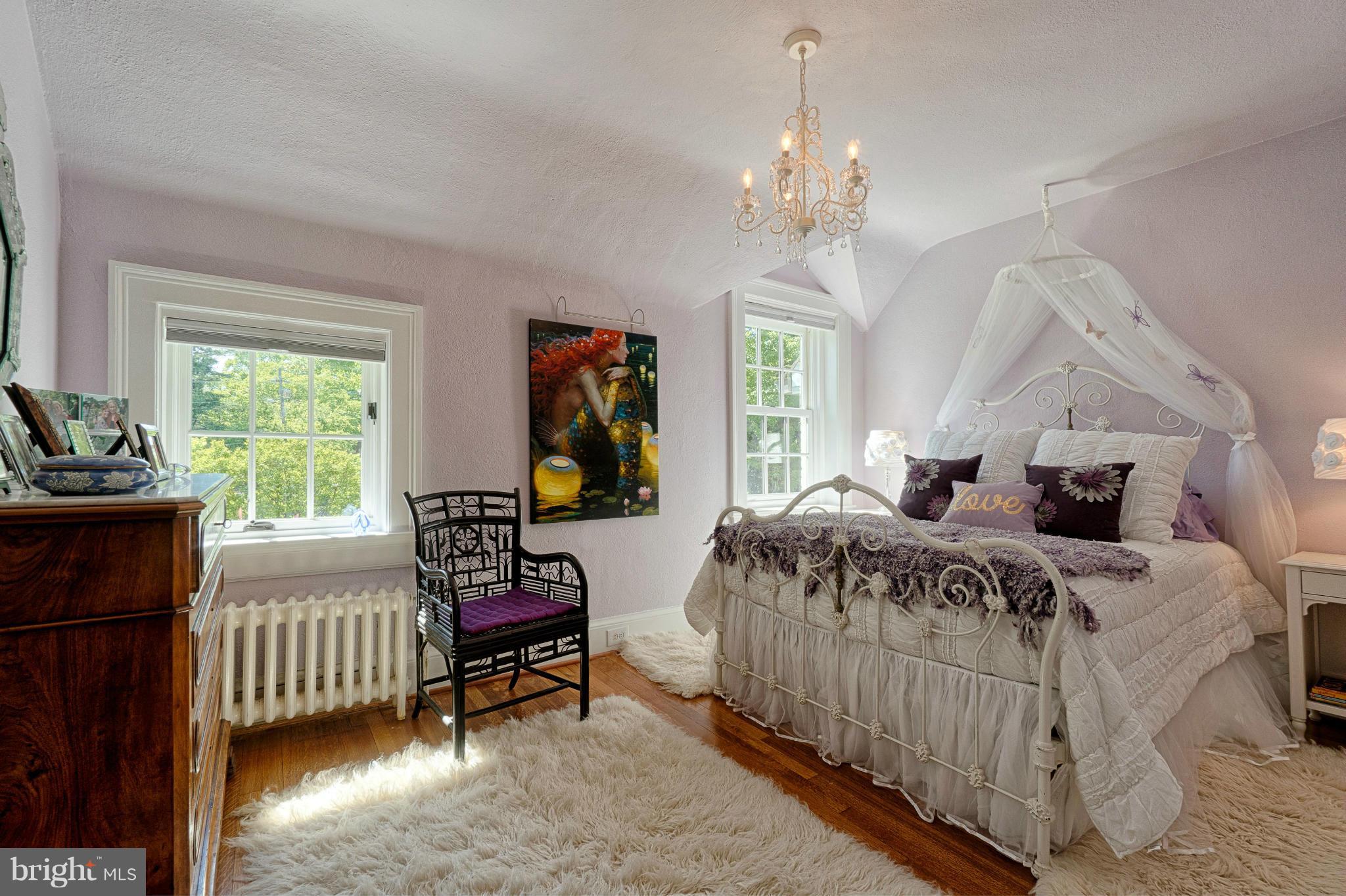 COUNTRY CLUB HILLS - Residential