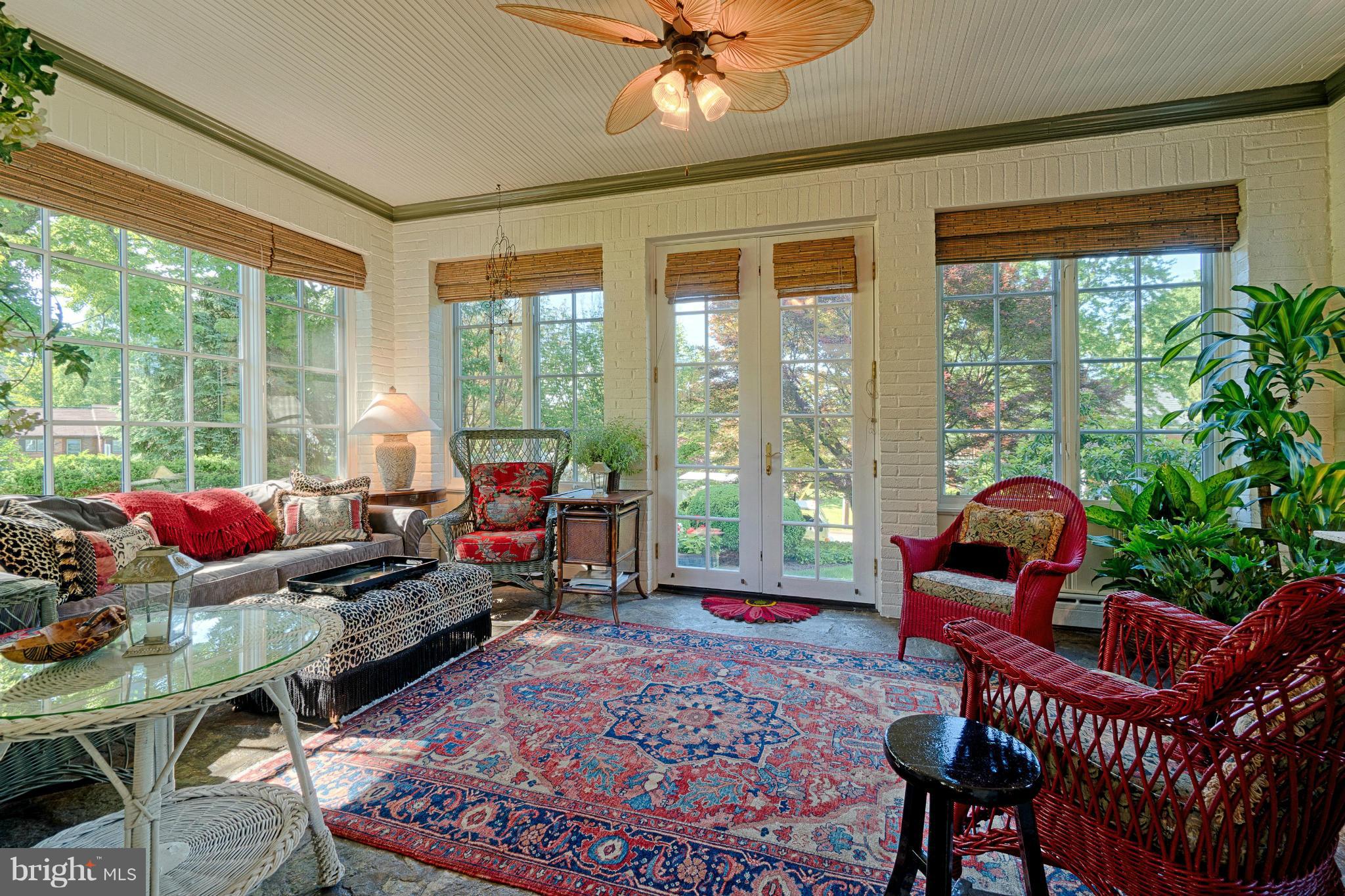 COUNTRY CLUB HILLS - Residential