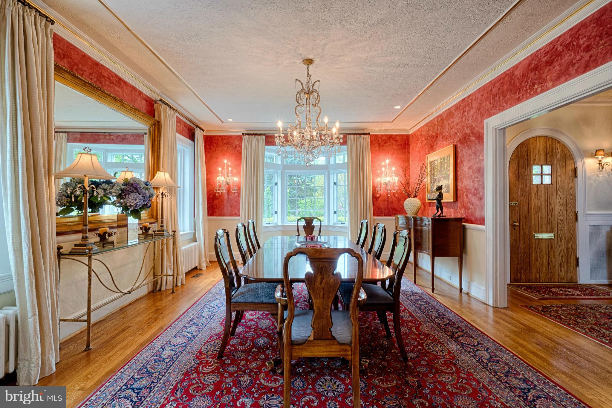 COUNTRY CLUB HILLS - Residential