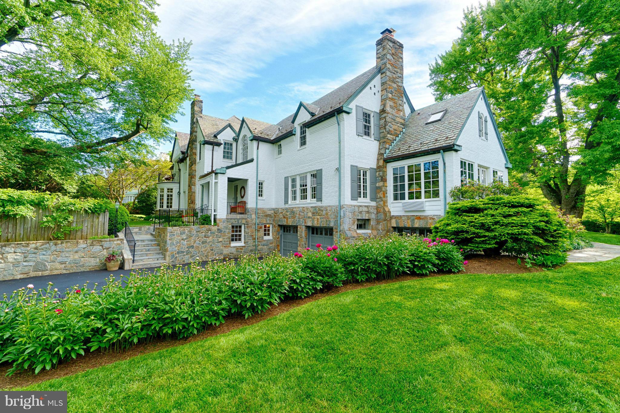 COUNTRY CLUB HILLS - Residential