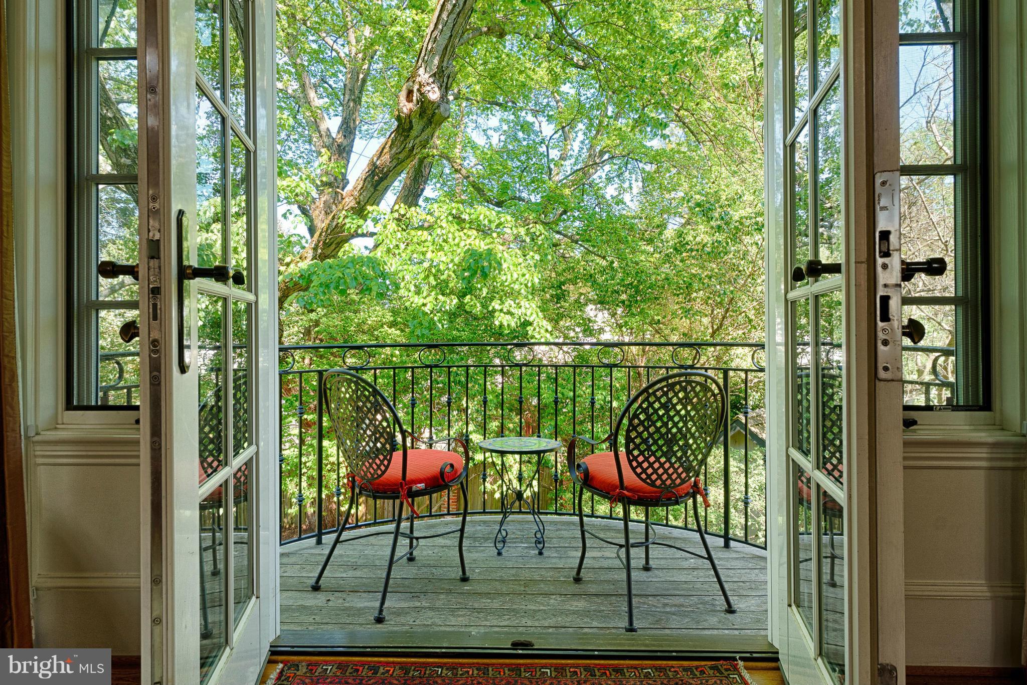 COUNTRY CLUB HILLS - Residential