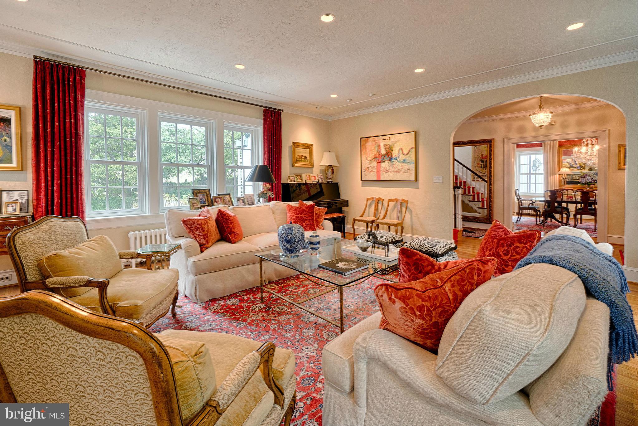 COUNTRY CLUB HILLS - Residential