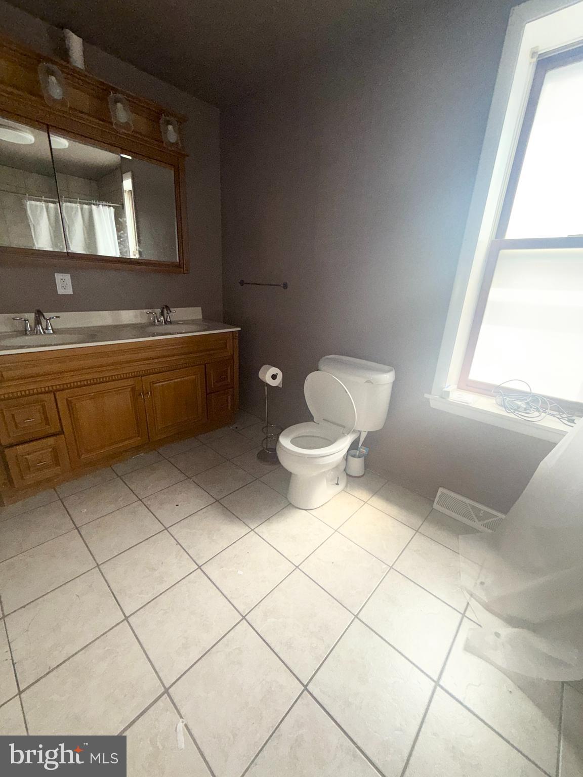 65 N 18TH STREET