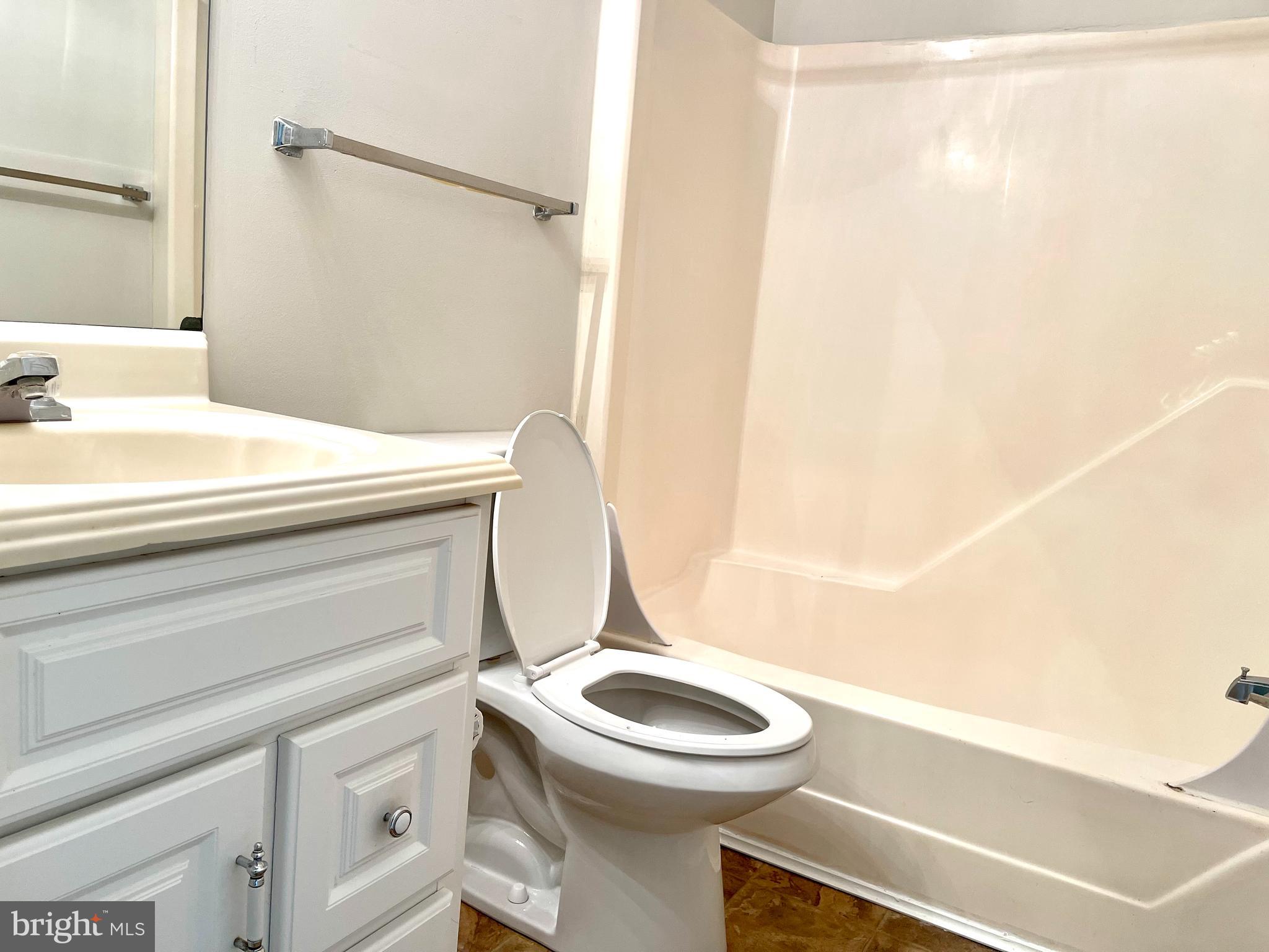 THE WESTERLIES - Residential Lease