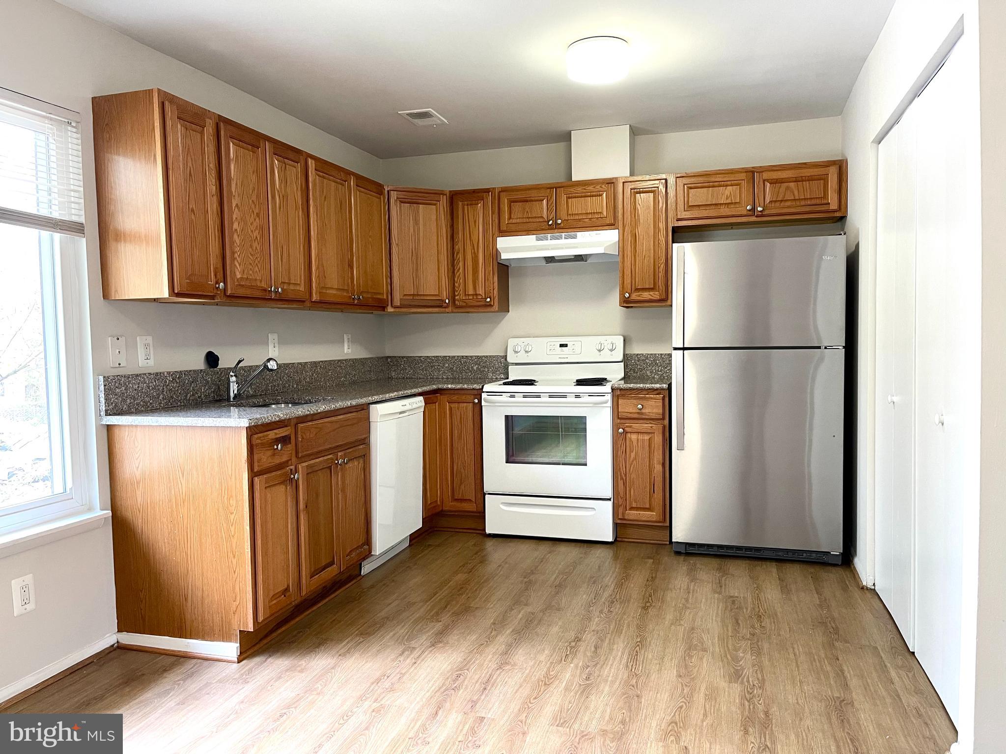 THE WESTERLIES - Residential Lease