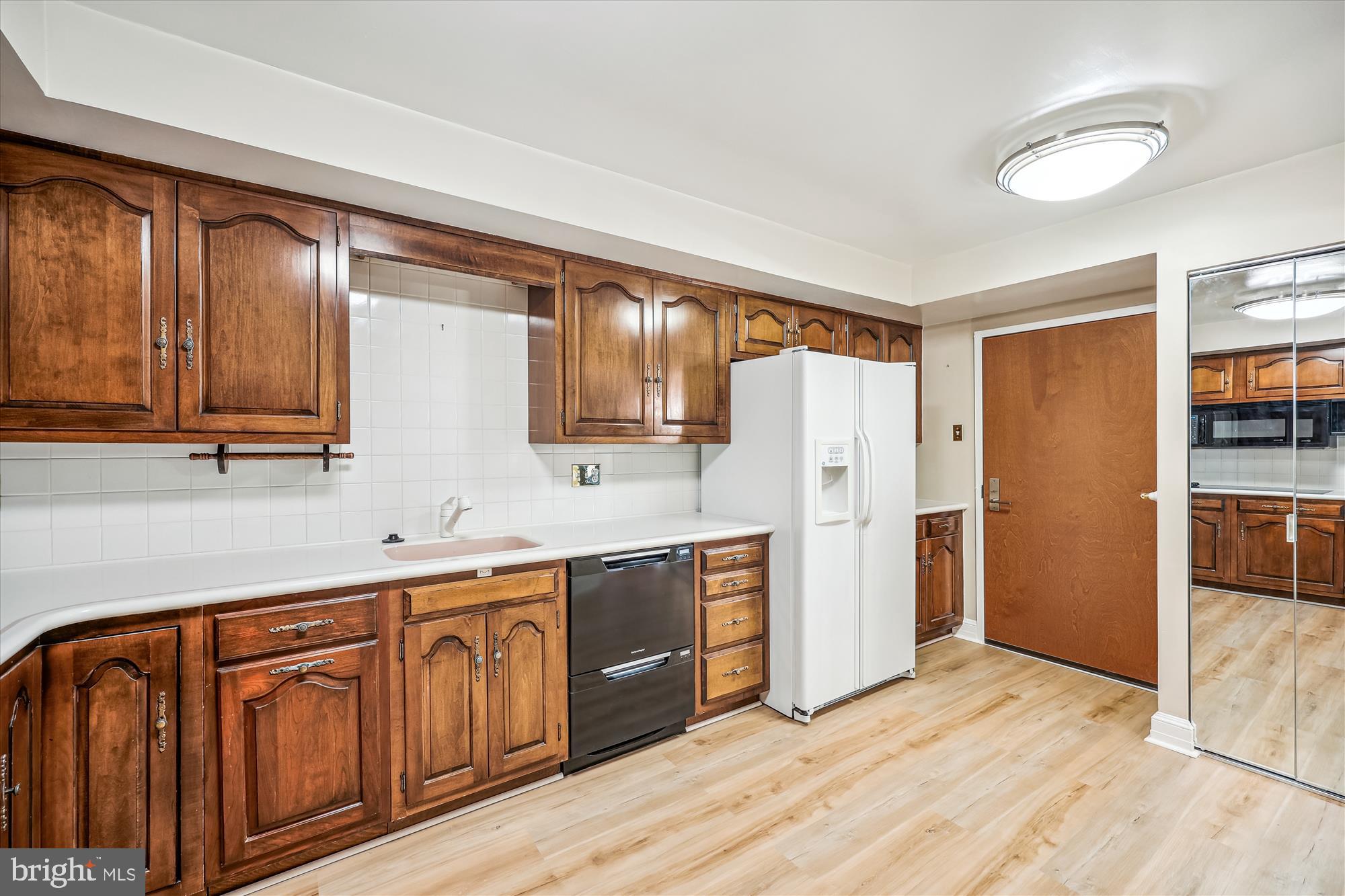 SUMNER VILLAGE - Residential