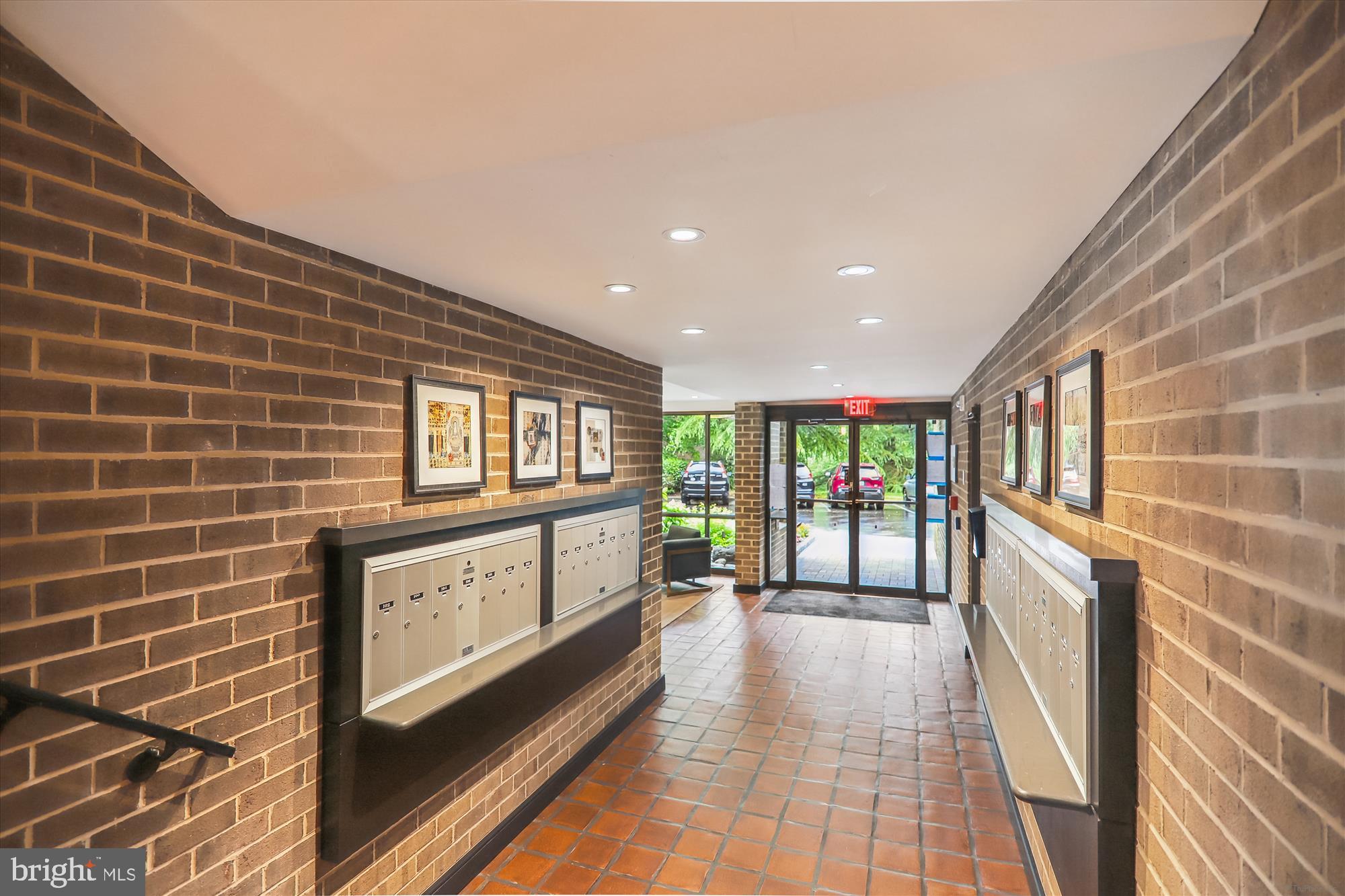 SUMNER VILLAGE - Residential